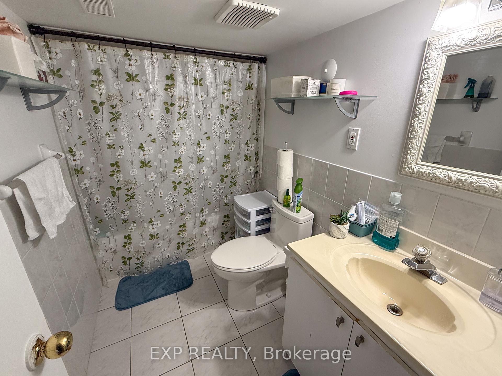 Photo 8 of Unit Basement, 574 Coxwell Avenue, Toronto, Greenwood-Coxwell — HOMEH