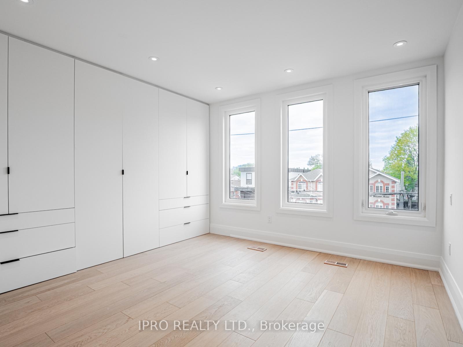 Photo 16 of 5 Hamstead Avenue, Toronto, Woodbine-Lumsden — HOMEH