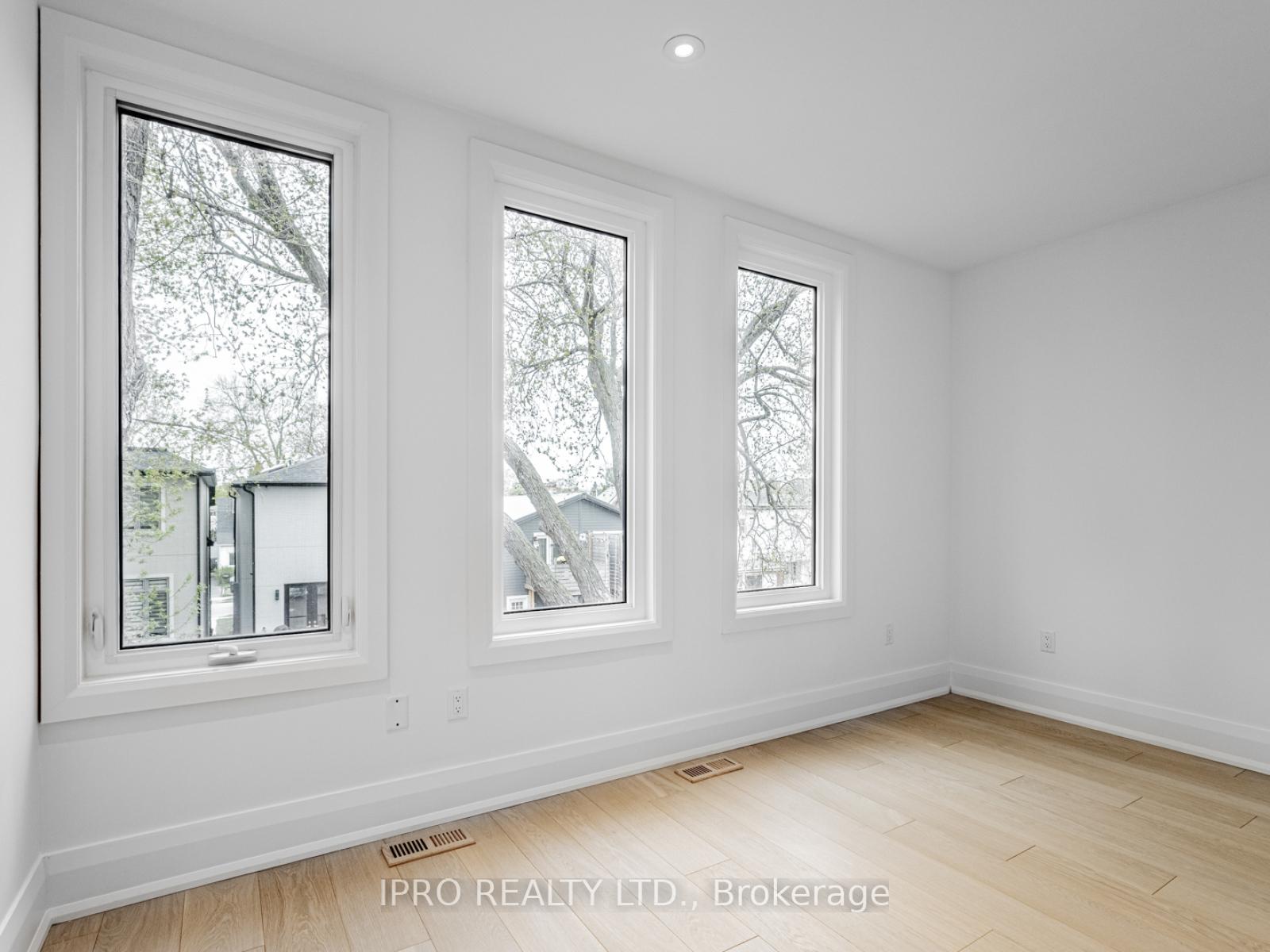 Photo 26 of 5 Hamstead Avenue, Toronto, Woodbine-Lumsden — HOMEH