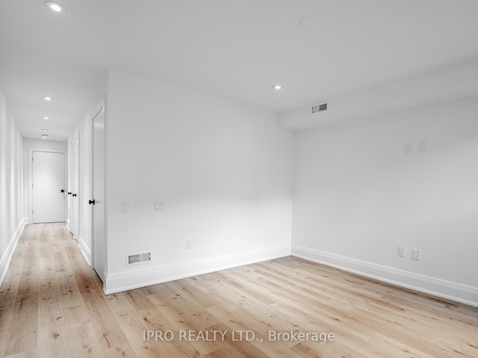 Photo 32 of 5 Hamstead Avenue, Toronto, Woodbine-Lumsden — HOMEH