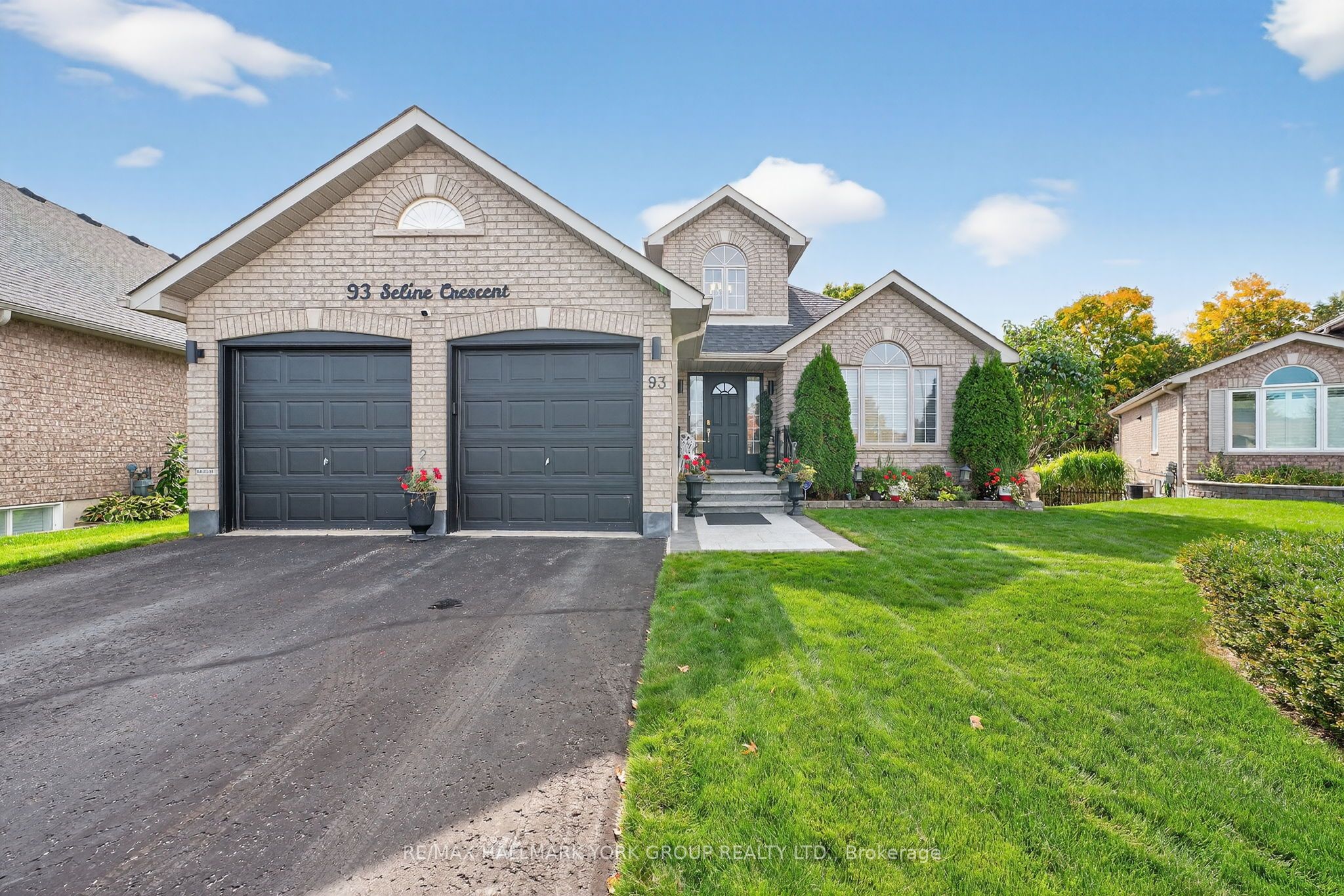 Photo 2 of 93 Seline Crescent, Barrie, Painswick South — HOMEH