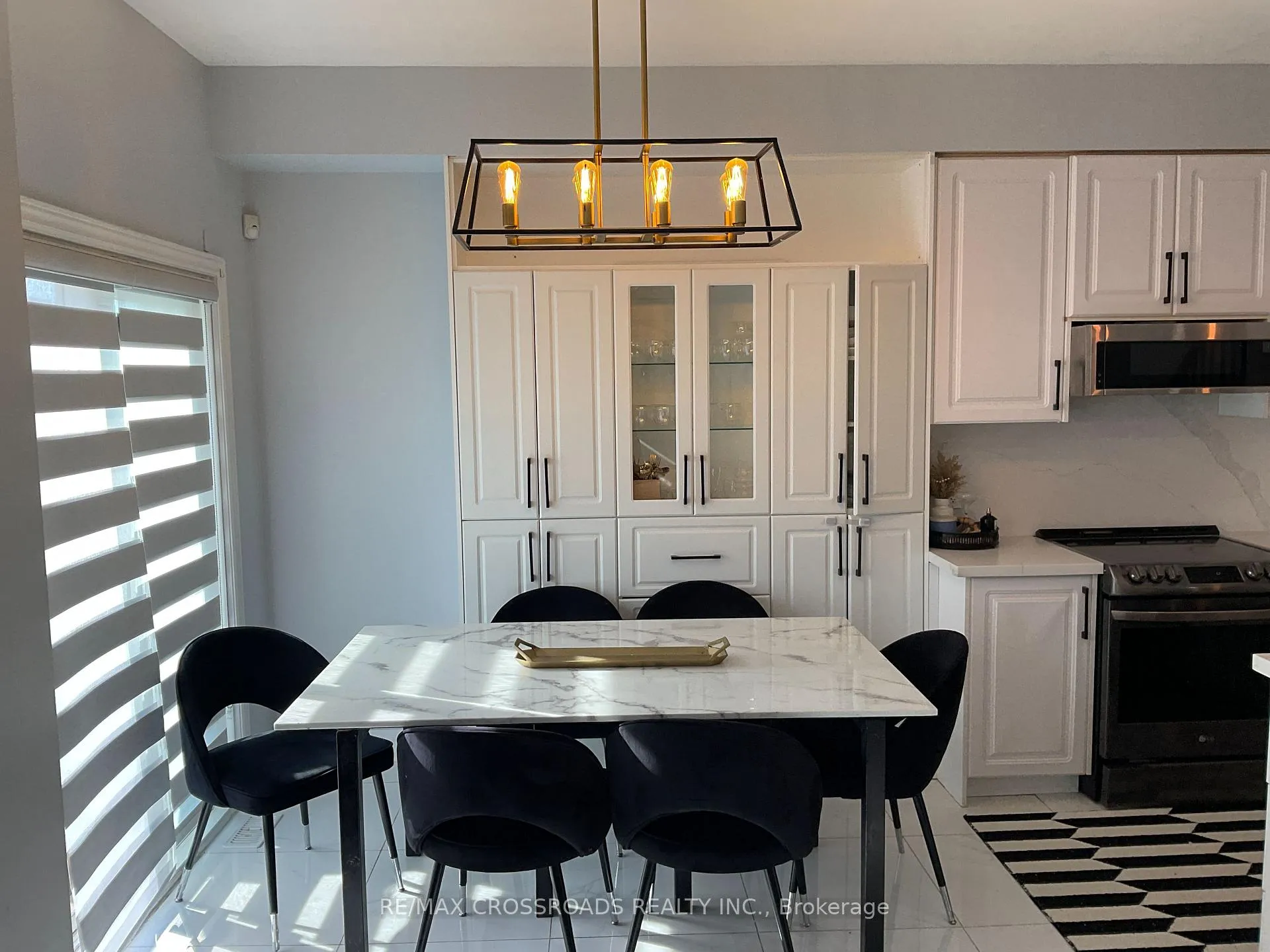 Photo 6 of 855 Miltonbrook Crescent, Milton, Willmott — HOMEH