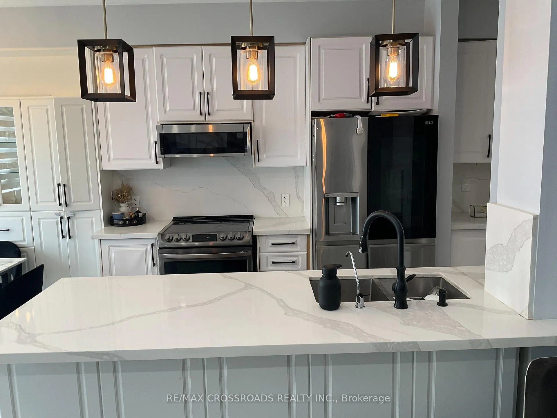 Photo 9 of 855 Miltonbrook Crescent, Milton, Willmott — HOMEH