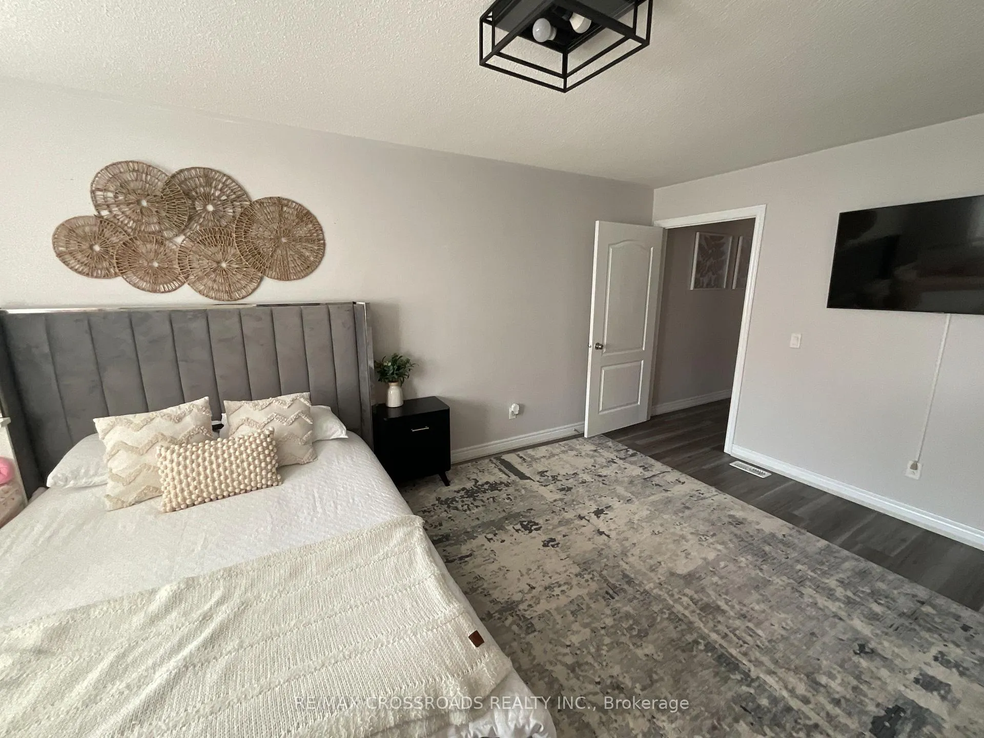 Photo 12 of 855 Miltonbrook Crescent, Milton, Willmott — HOMEH