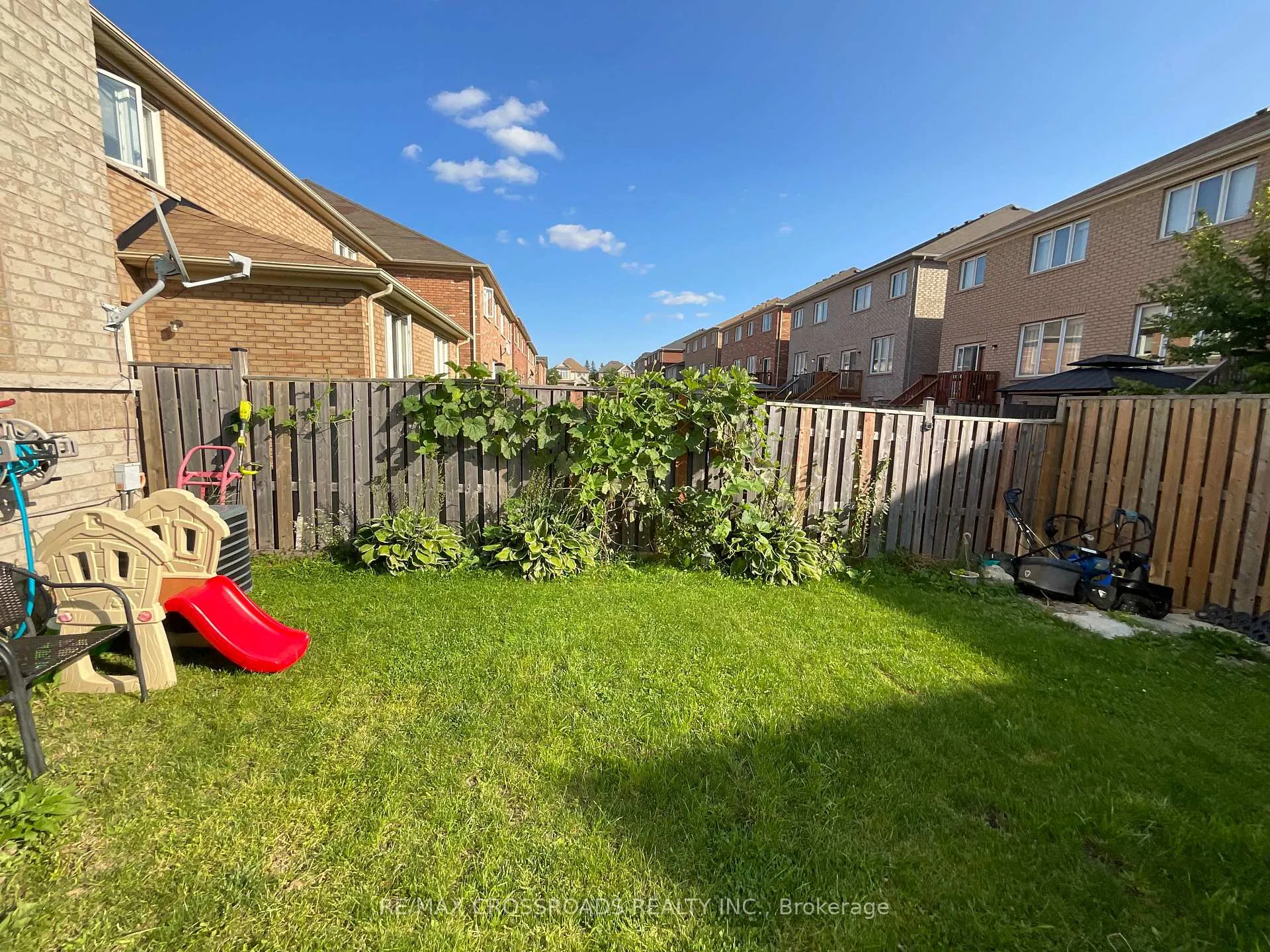 Photo 26 of 855 Miltonbrook Crescent, Milton, Willmott — HOMEH
