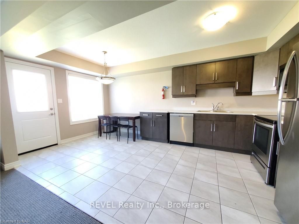 Photo 12 of 144 Juneberry Road, Thorold, Confederation Heights — HOMEH