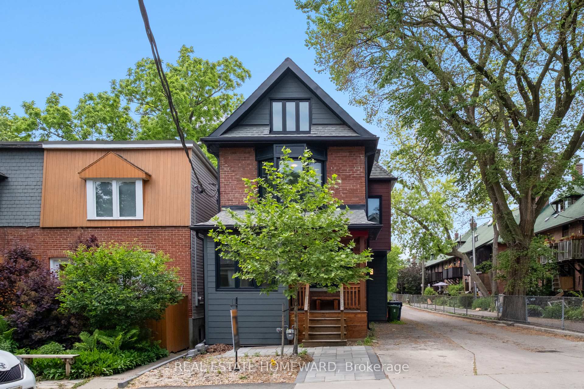 Photo 3 of 626 Logan Avenue, Toronto, North Riverdale — HOMEH