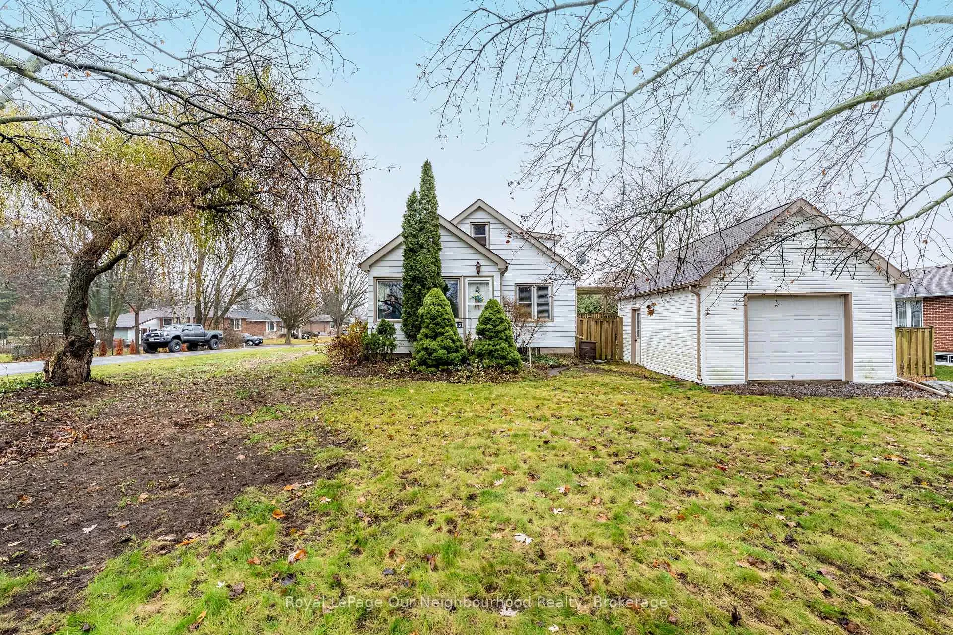 Photo 1 of 17 Millville Avenue, Clarington, Rural Clarington — HOMEH