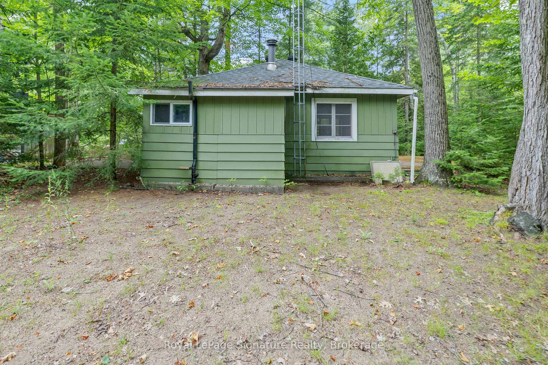 Photo 17 of 29 Park Road, Tiny, Rural Tiny — HOMEH