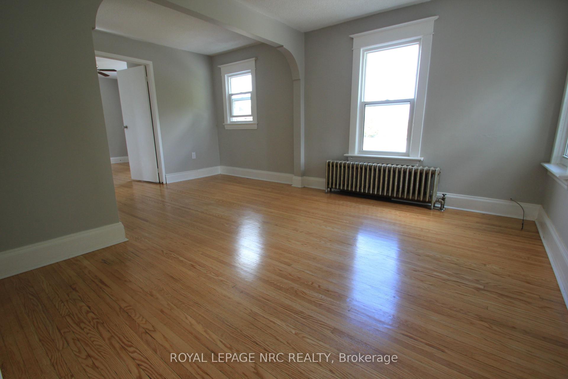 Photo 5 of 70 Pine Street S, Thorold, Thorold Downtown — HOMEH