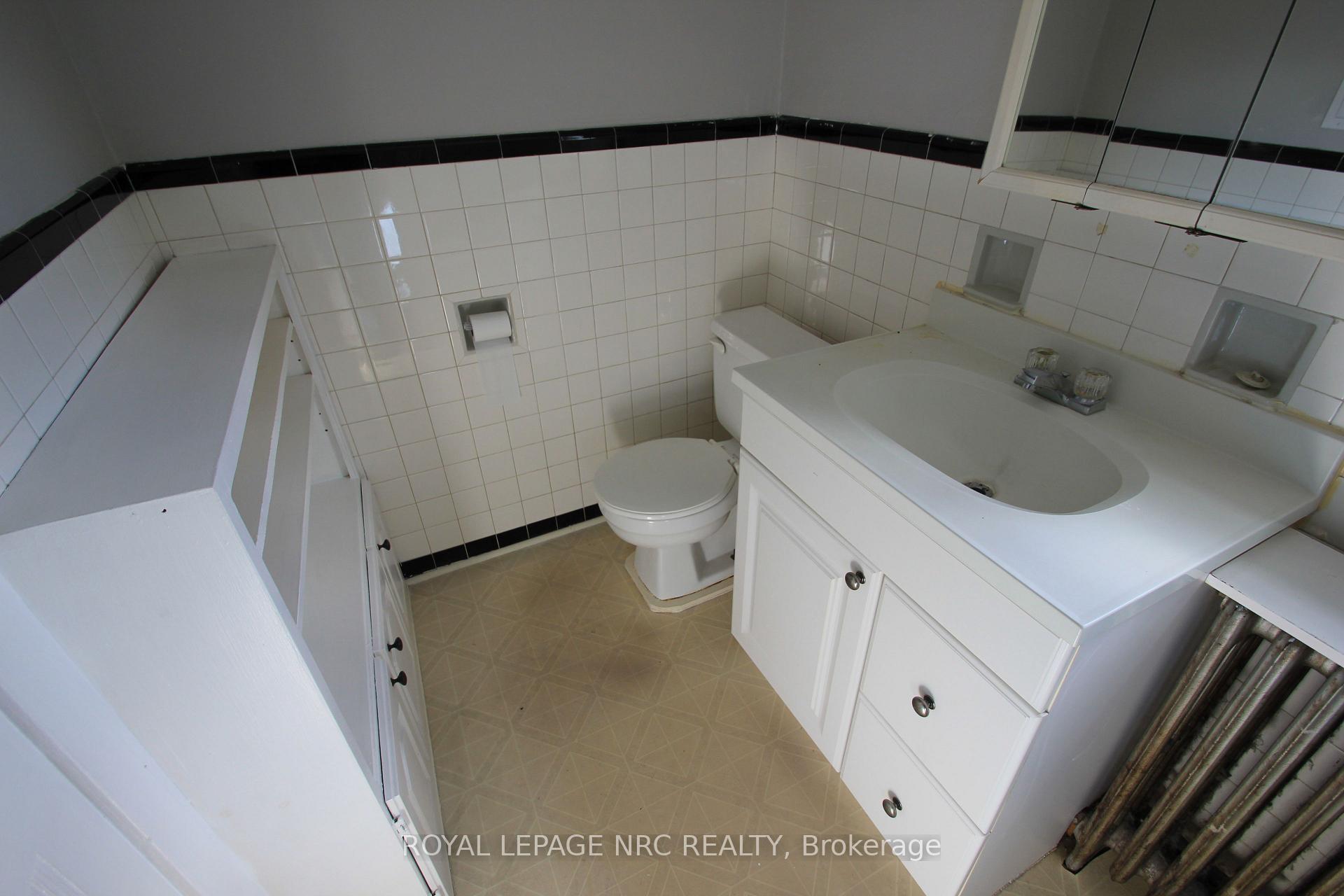 Photo 13 of 70 Pine Street S, Thorold, Thorold Downtown — HOMEH