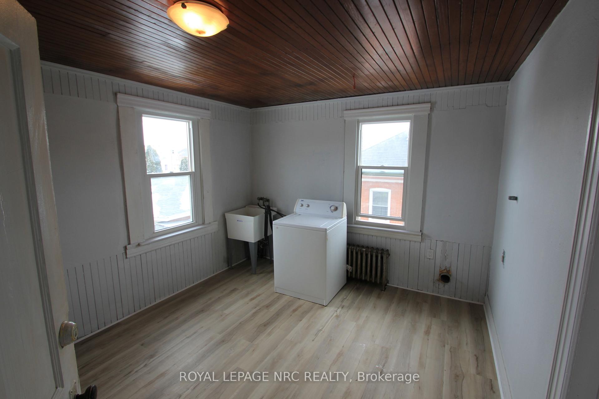 Photo 14 of 70 Pine Street S, Thorold, Thorold Downtown — HOMEH