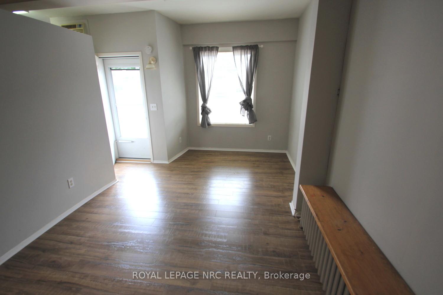 Photo 15 of 70 Pine Street S, Thorold, Thorold Downtown — HOMEH