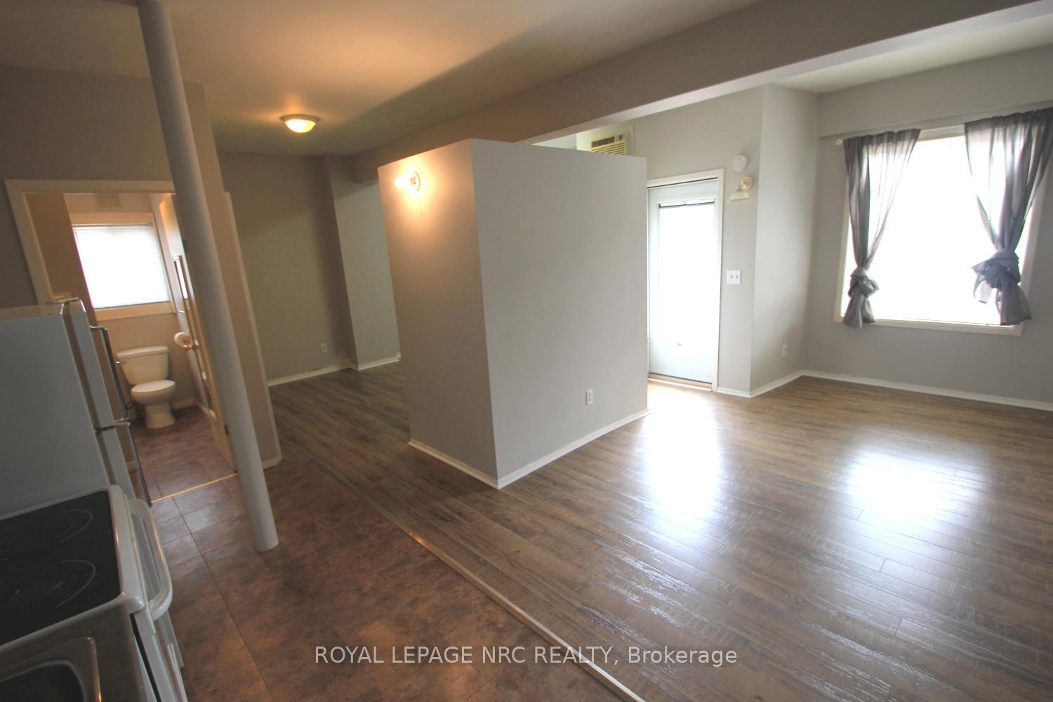 Photo 16 of 70 Pine Street S, Thorold, Thorold Downtown — HOMEH