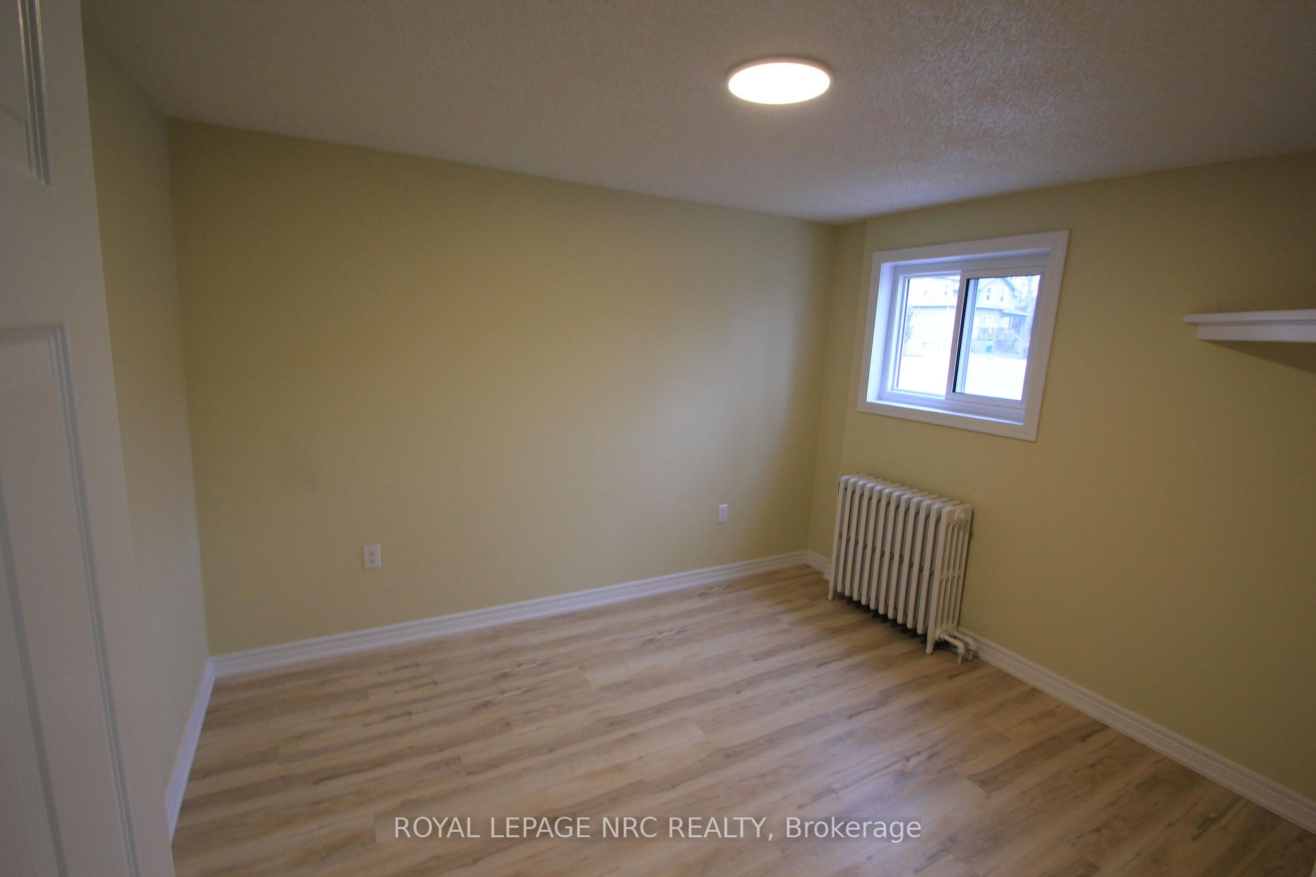 Photo 28 of 70 Pine Street S, Thorold, Thorold Downtown — HOMEH