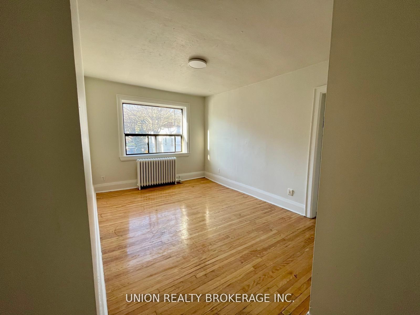 Photo 1 of Unit 24, 2449 Queen Street E, Toronto, The Beaches — HOMEH