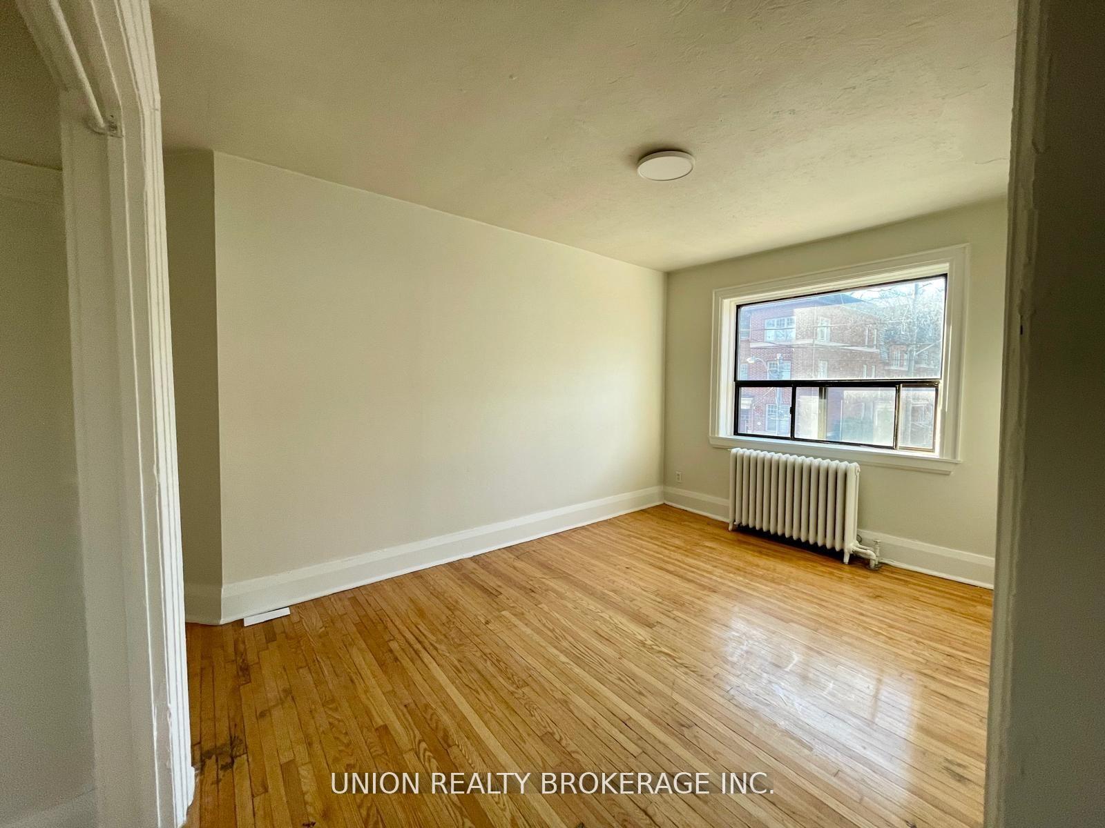 Photo 2 of Unit 24, 2449 Queen Street E, Toronto, The Beaches — HOMEH
