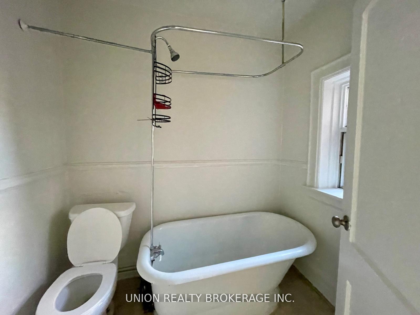 Photo 6 of Unit 24, 2449 Queen Street E, Toronto, The Beaches — HOMEH