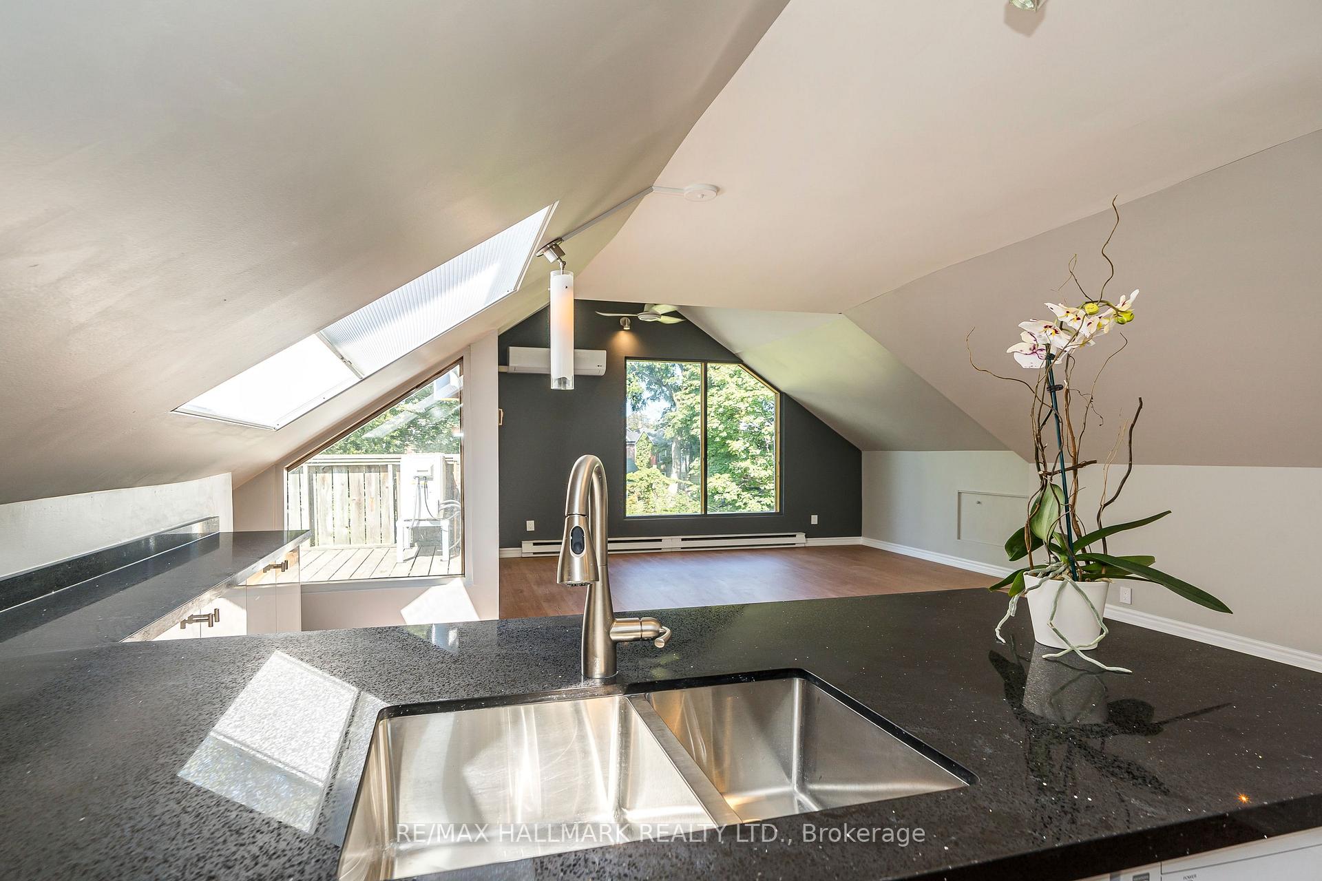 Photo 2 of Unit 3, 32 Hogarth Avenue, Toronto, North Riverdale — HOMEH