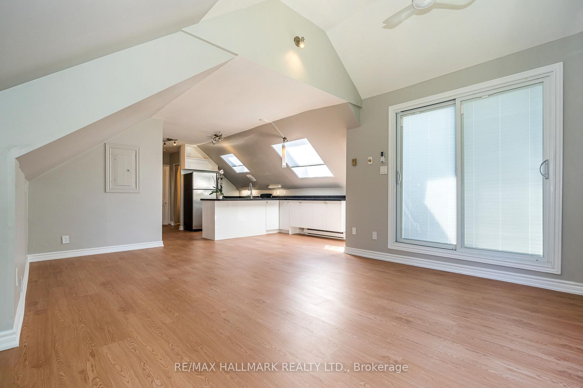 Photo 14 of Unit 3, 32 Hogarth Avenue, Toronto, North Riverdale — HOMEH