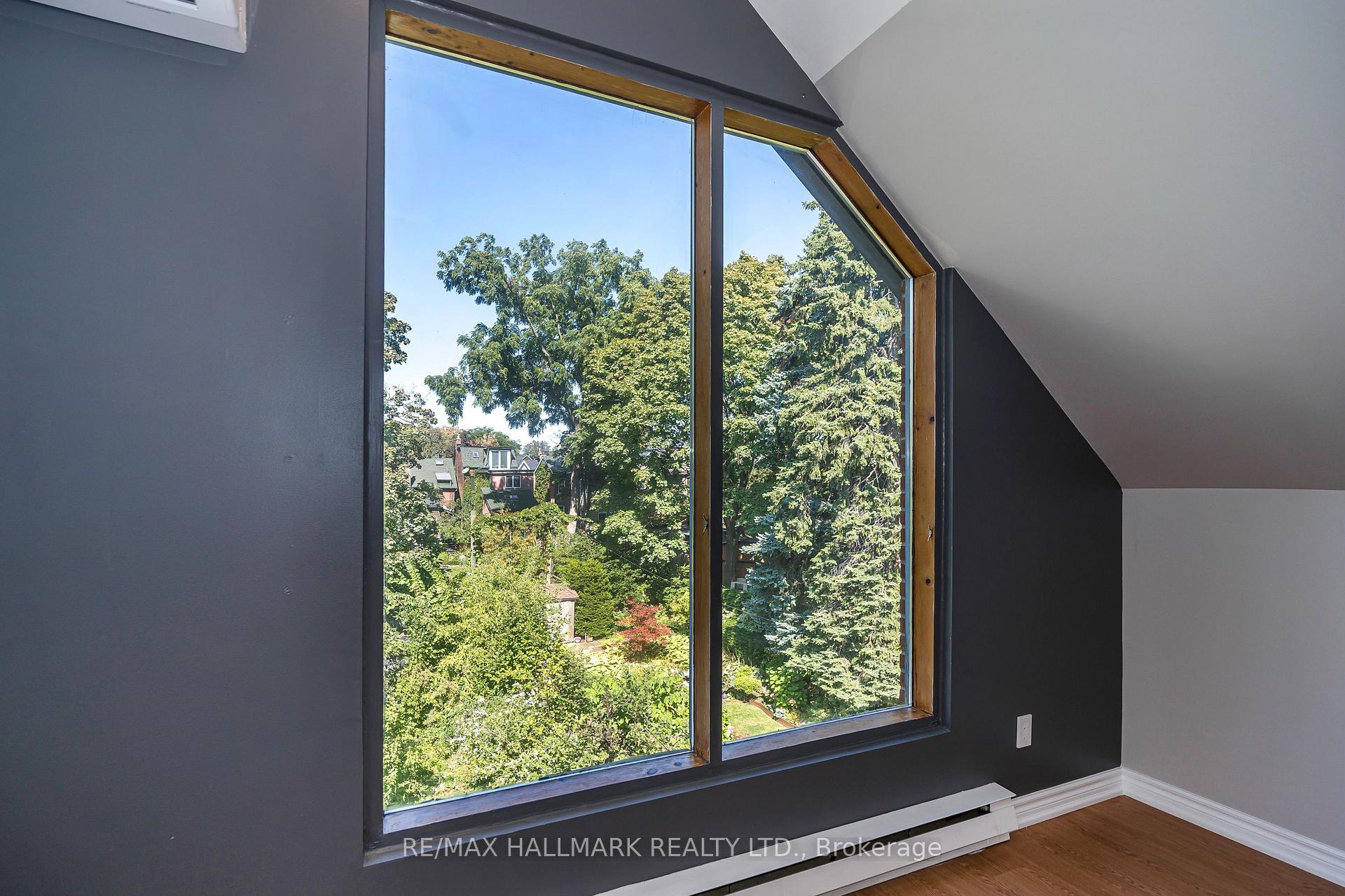 Photo 15 of Unit 3, 32 Hogarth Avenue, Toronto, North Riverdale — HOMEH