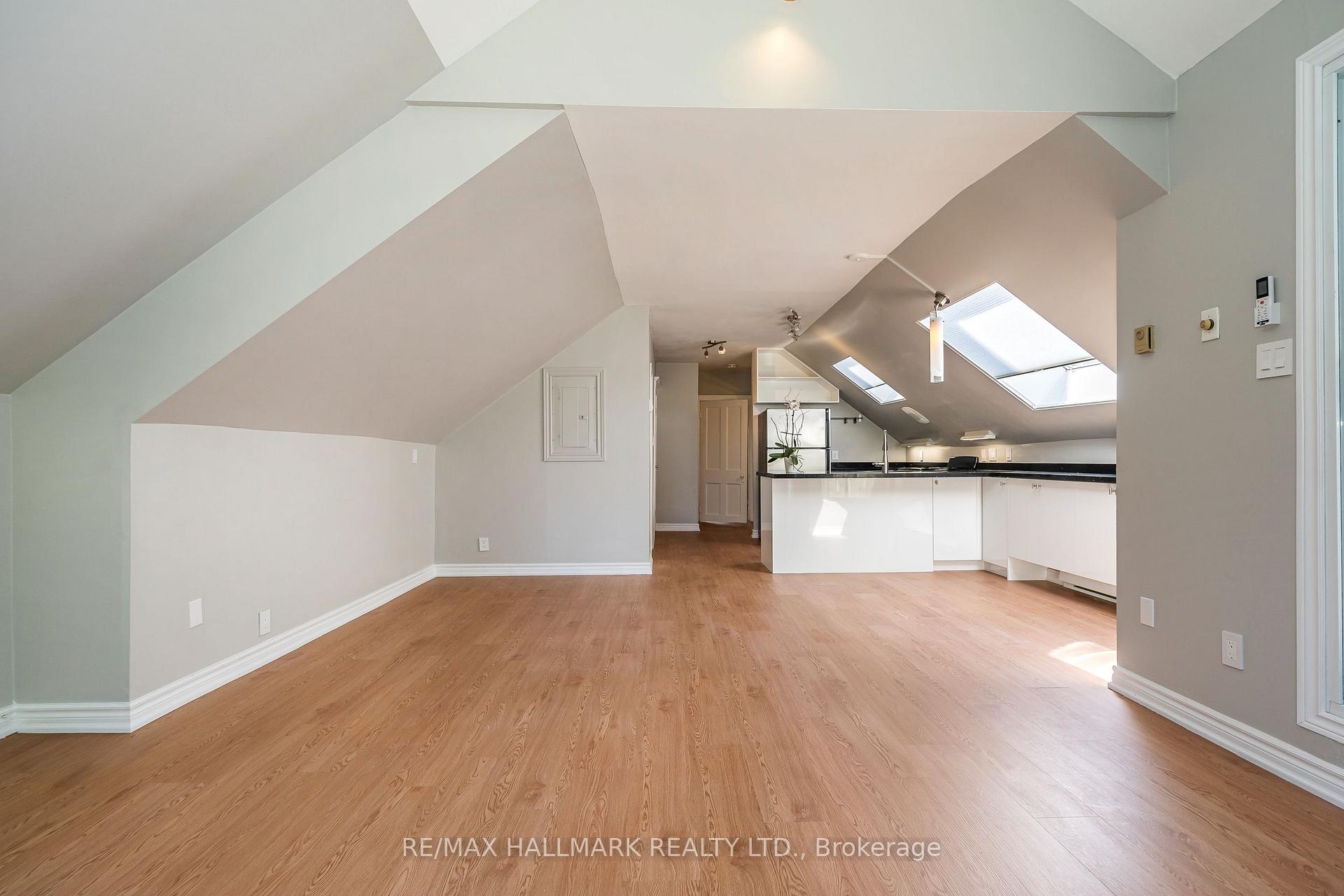 Photo 16 of Unit 3, 32 Hogarth Avenue, Toronto, North Riverdale — HOMEH