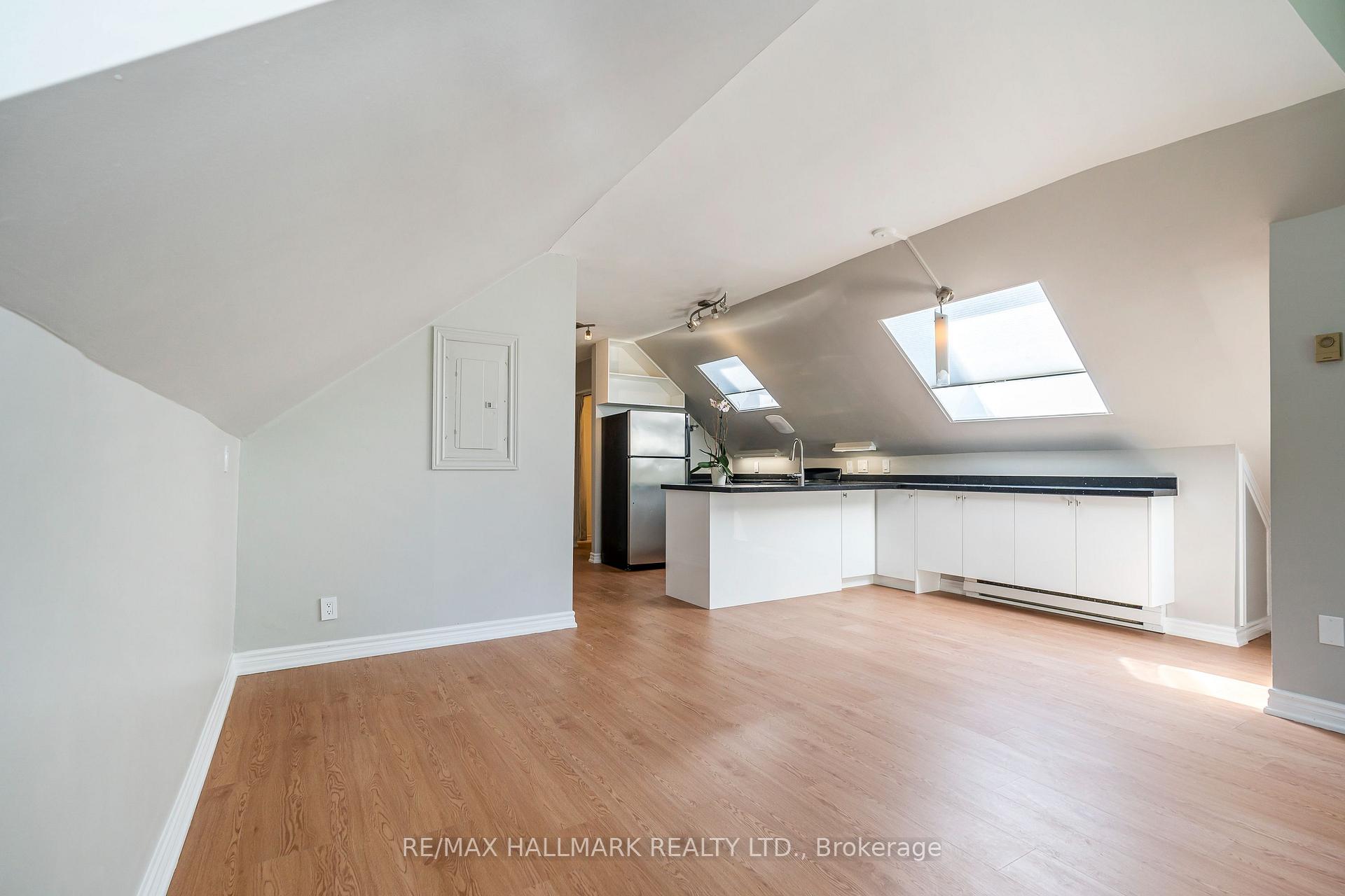 Photo 17 of Unit 3, 32 Hogarth Avenue, Toronto, North Riverdale — HOMEH