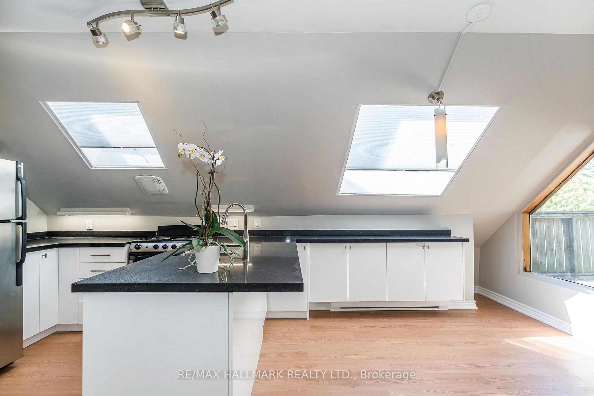Photo 19 of Unit 3, 32 Hogarth Avenue, Toronto, North Riverdale — HOMEH