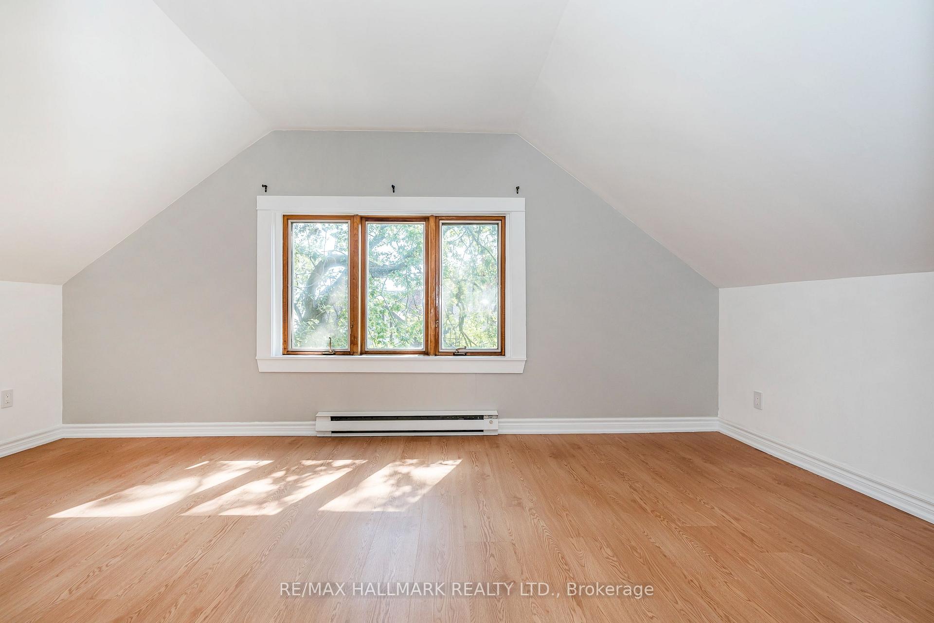 Photo 26 of Unit 3, 32 Hogarth Avenue, Toronto, North Riverdale — HOMEH