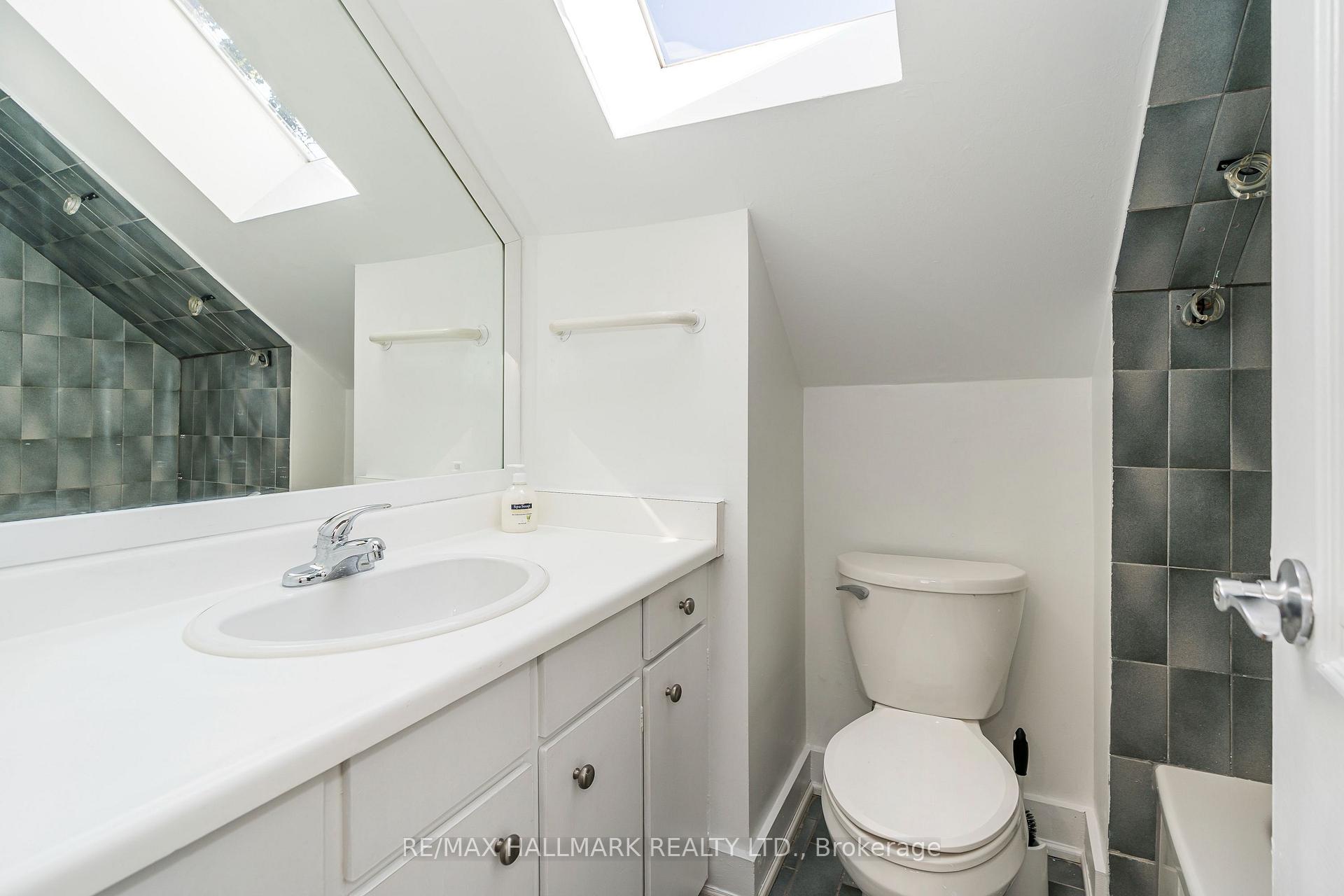 Photo 31 of Unit 3, 32 Hogarth Avenue, Toronto, North Riverdale — HOMEH