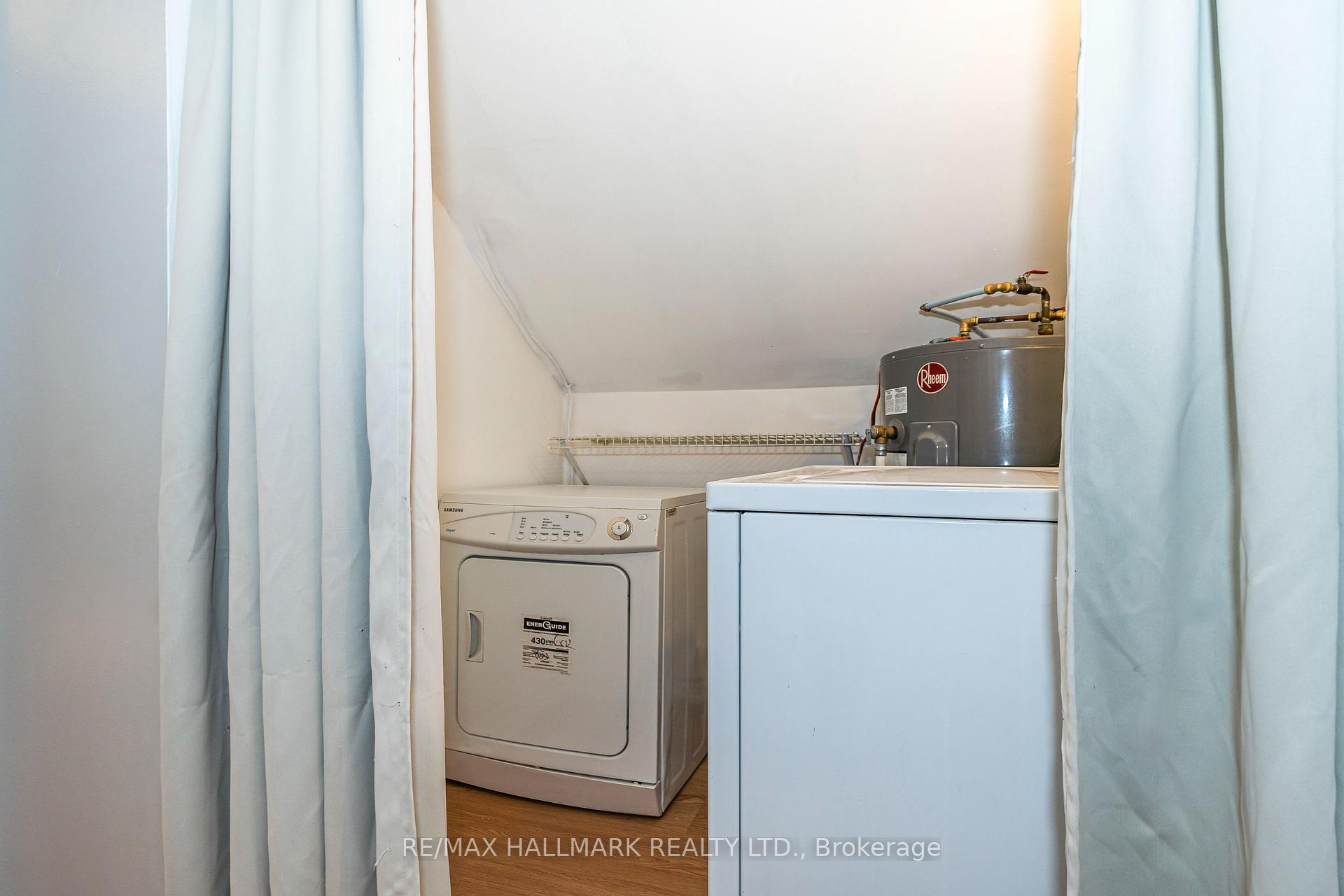 Photo 33 of Unit 3, 32 Hogarth Avenue, Toronto, North Riverdale — HOMEH