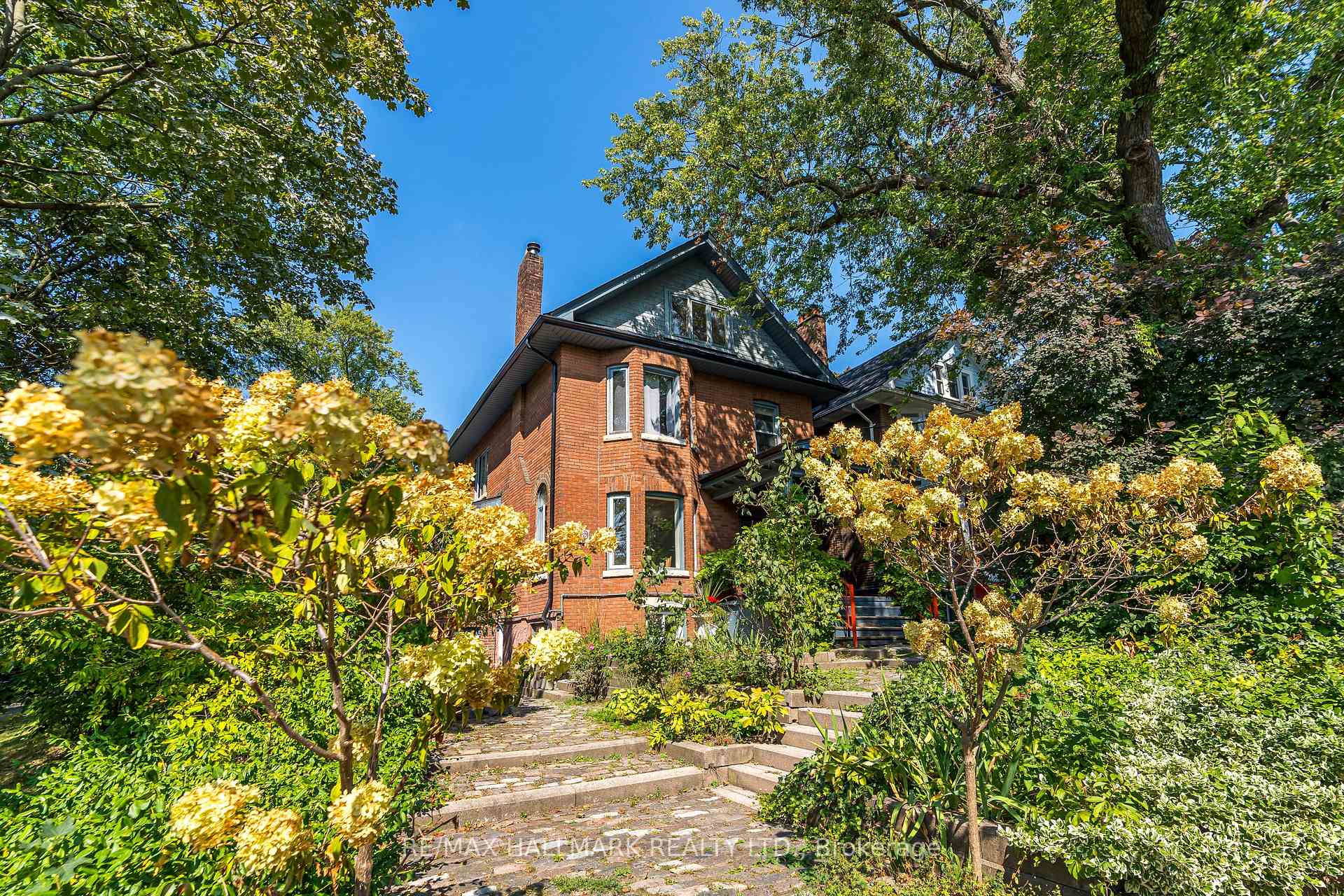 Photo 38 of Unit 3, 32 Hogarth Avenue, Toronto, North Riverdale — HOMEH