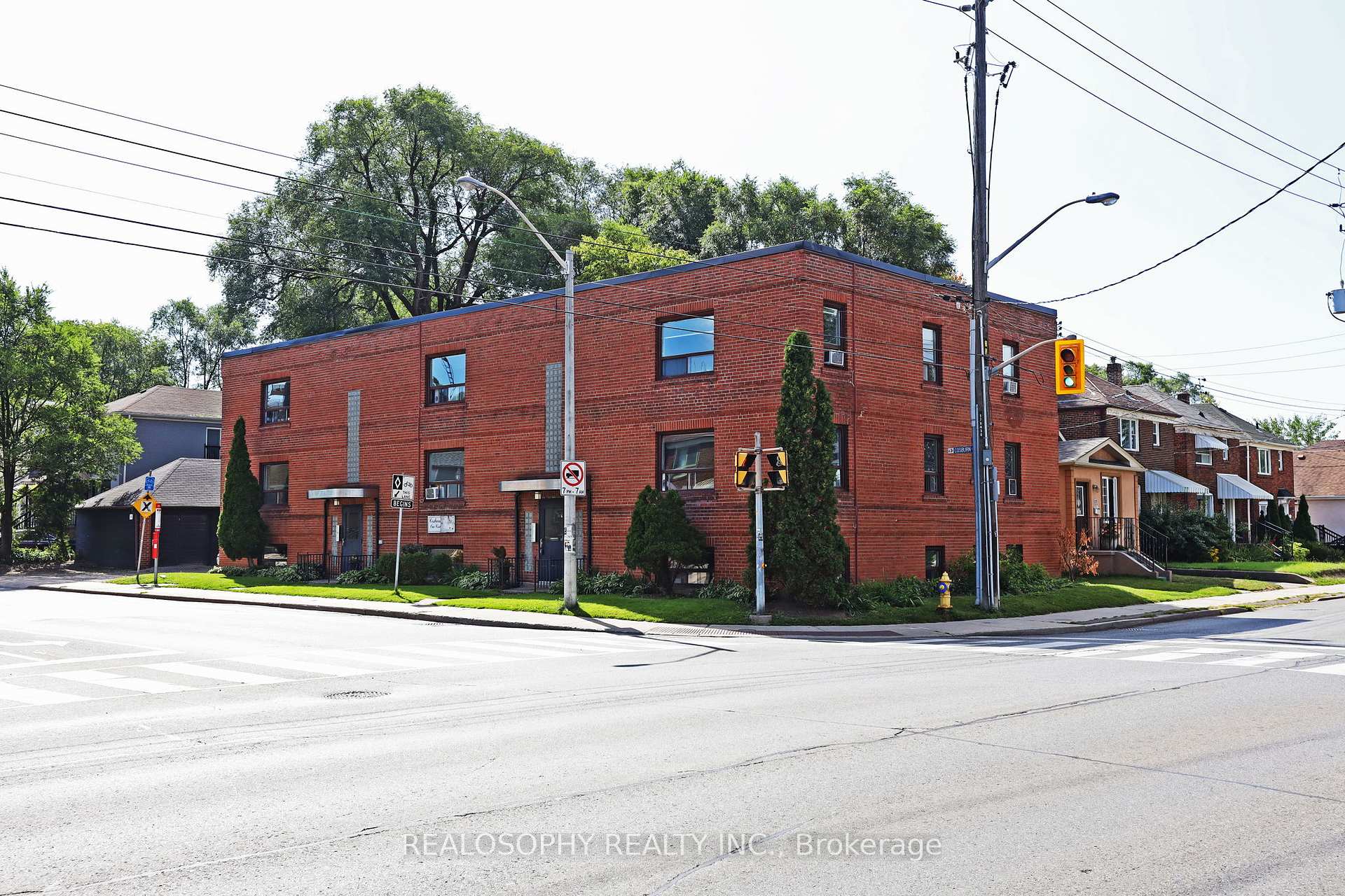 Photo 8 of Unit 1, 1 Cosburn Avenue, Toronto, Broadview North — HOMEH