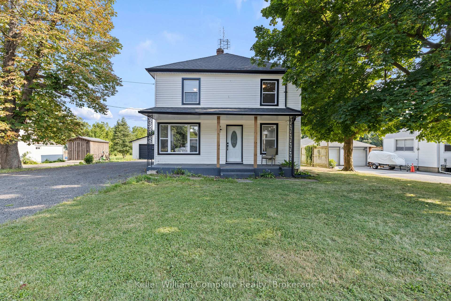Photo 2 of 21 Canby Street, Thorold, Port Robinson — HOMEH
