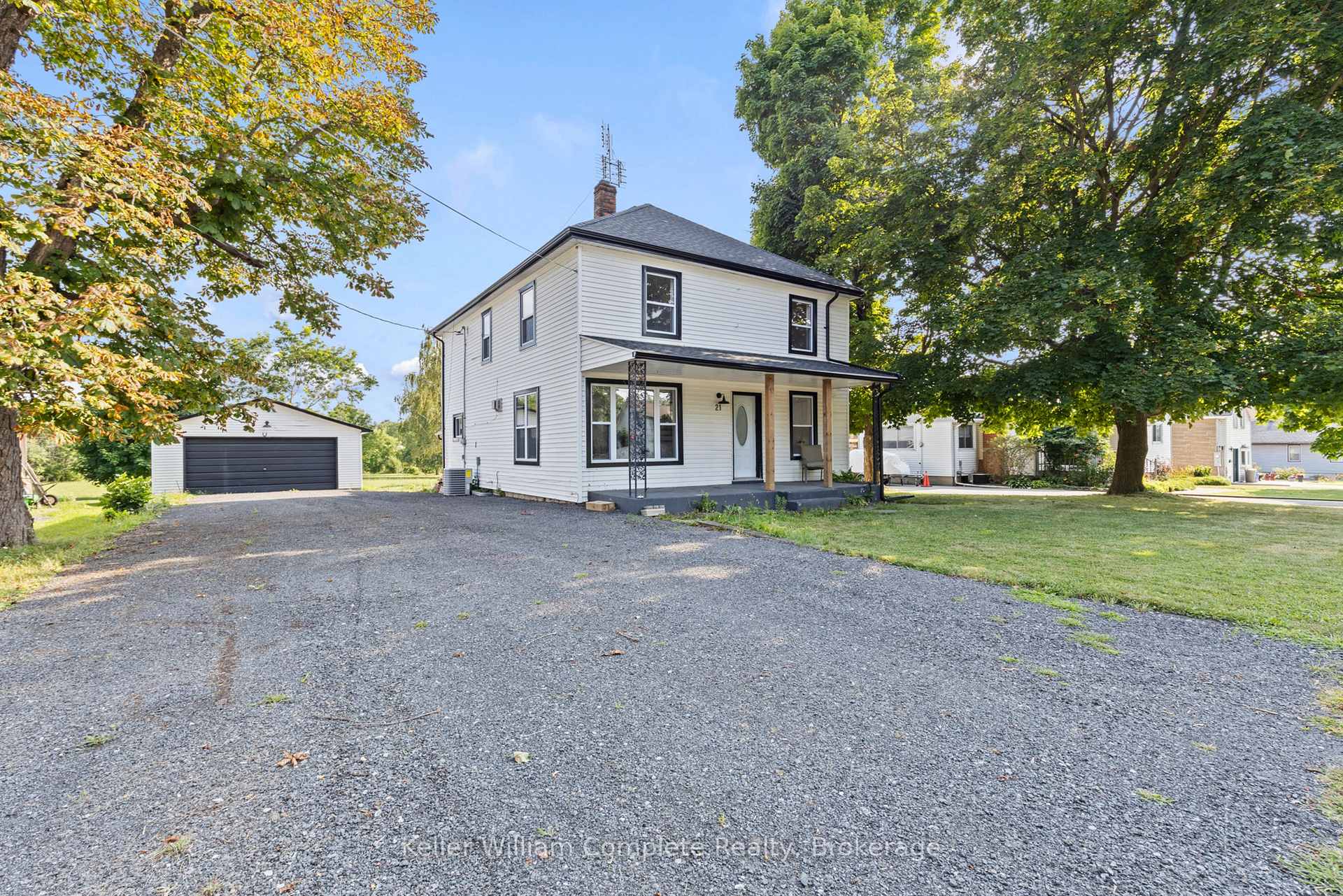 Photo 3 of 21 Canby Street, Thorold, Port Robinson — HOMEH