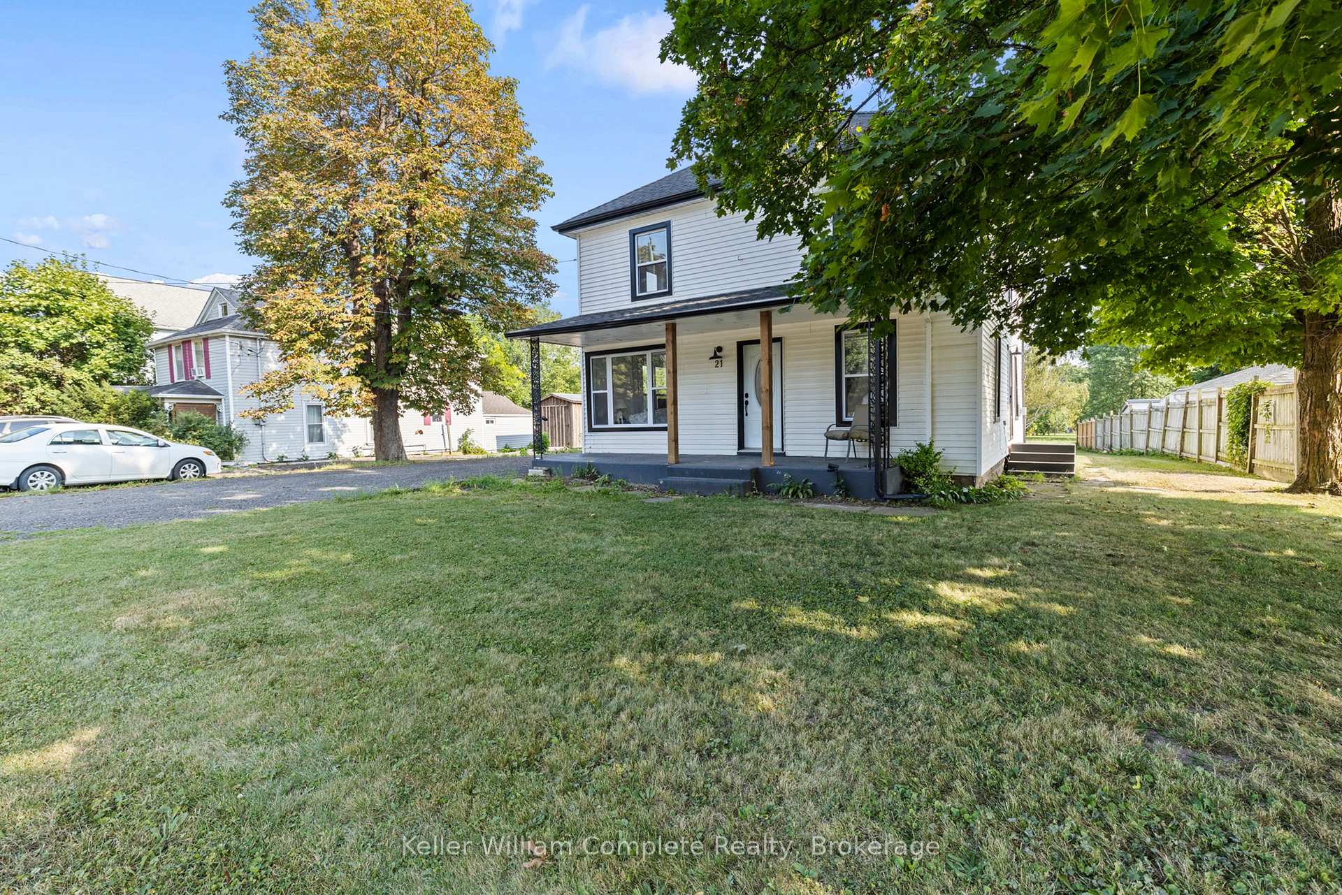 Photo 4 of 21 Canby Street, Thorold, Port Robinson — HOMEH