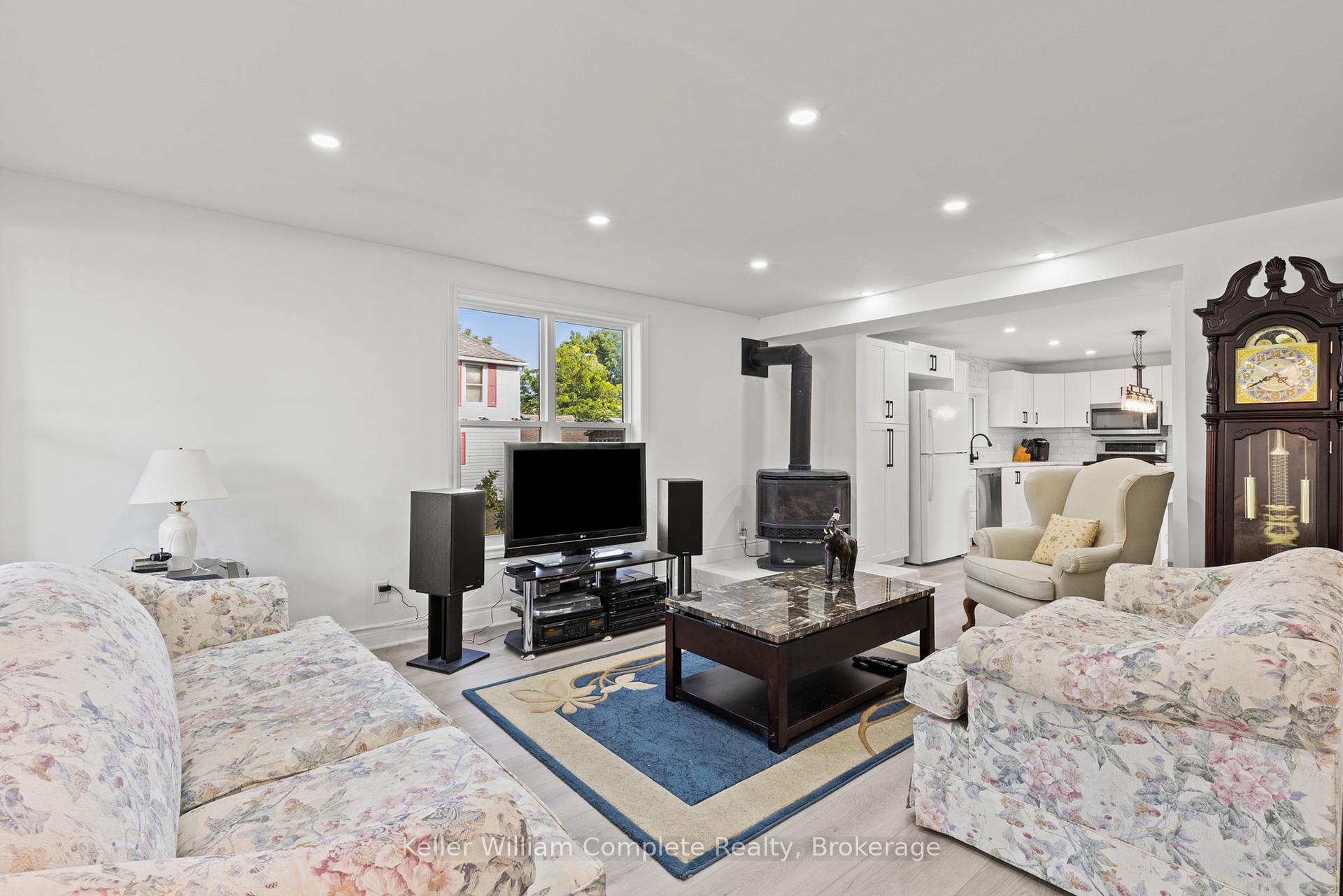Photo 6 of 21 Canby Street, Thorold, Port Robinson — HOMEH