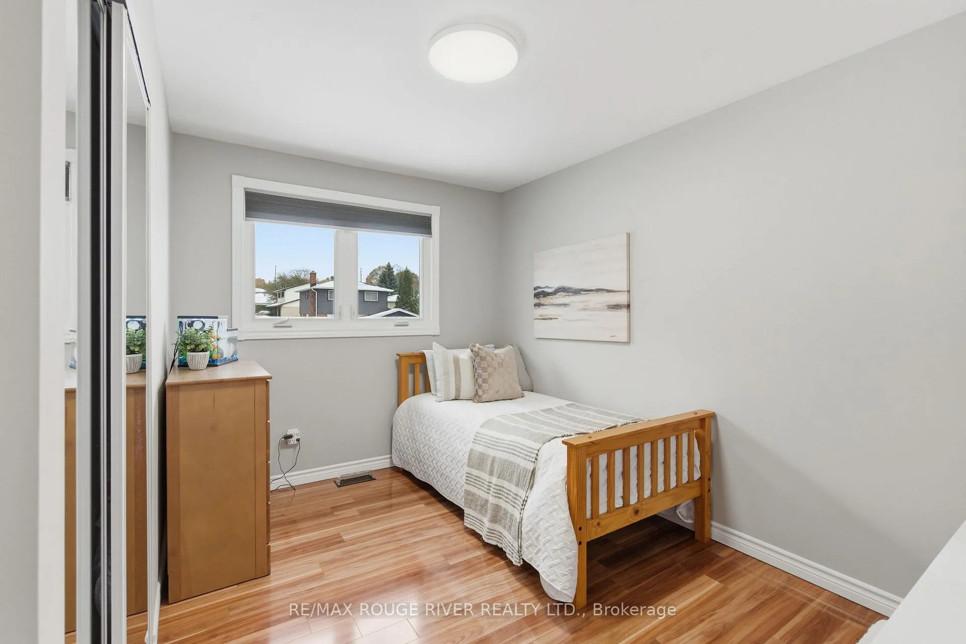 Photo 21 of 628 Beechwood Street, Oshawa, O'Neill — HOMEH