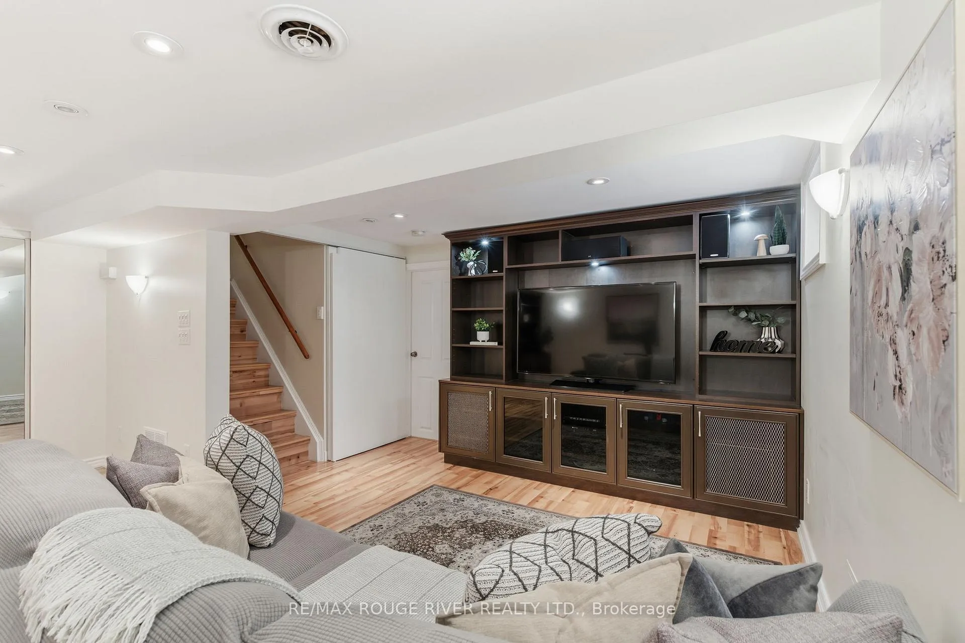 Photo 36 of 628 Beechwood Street, Oshawa, O'Neill — HOMEH