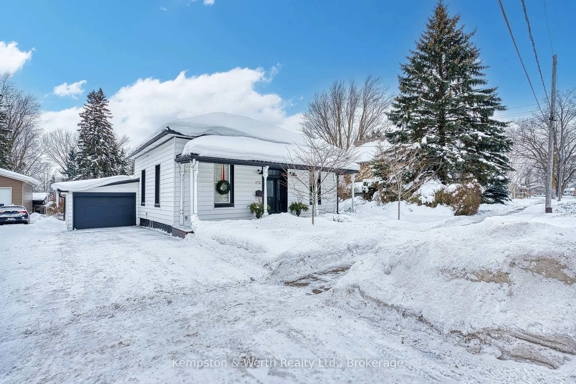 Front of 275 Victoria Avenue N