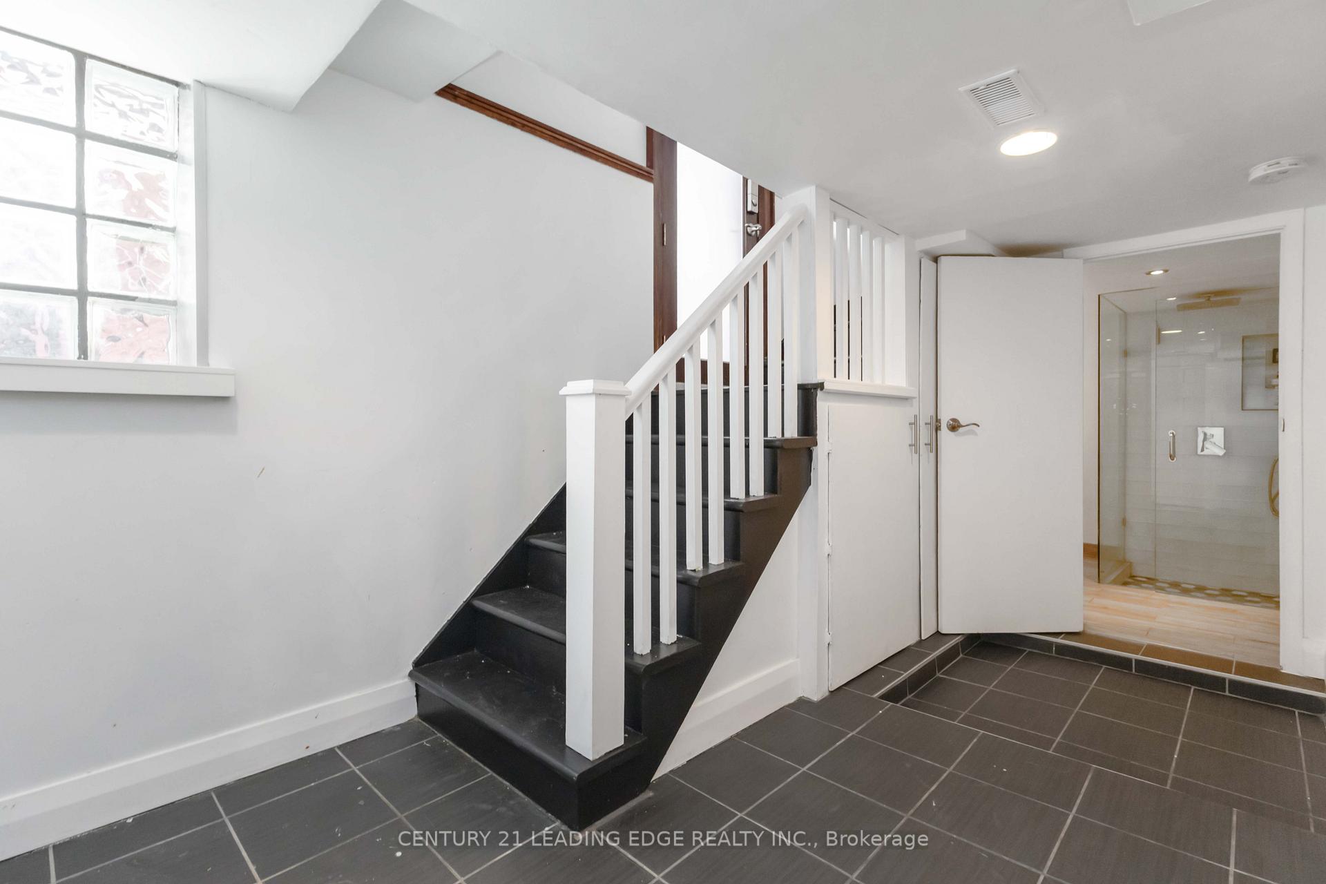 Photo 8 of 22 Oakdene Crescent, Toronto, Danforth — HOMEH