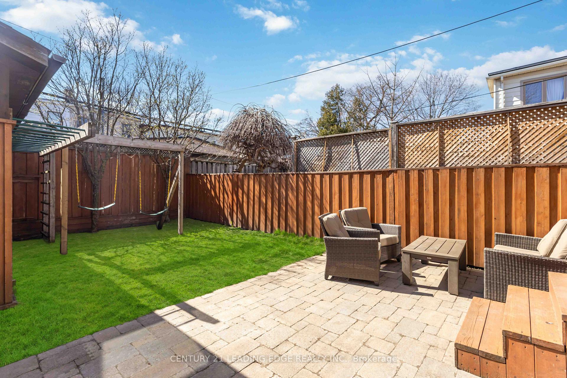 Photo 14 of 22 Oakdene Crescent, Toronto, Danforth — HOMEH
