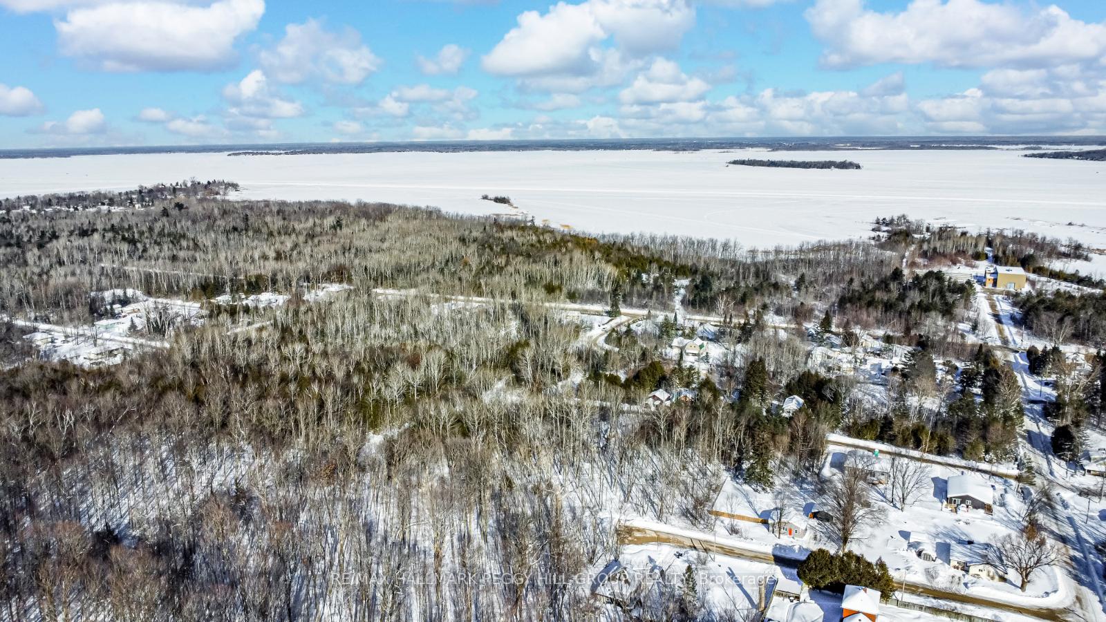 Photo 2 of 535 Algoma Avenue, Tay, Port McNicoll — HOMEH
