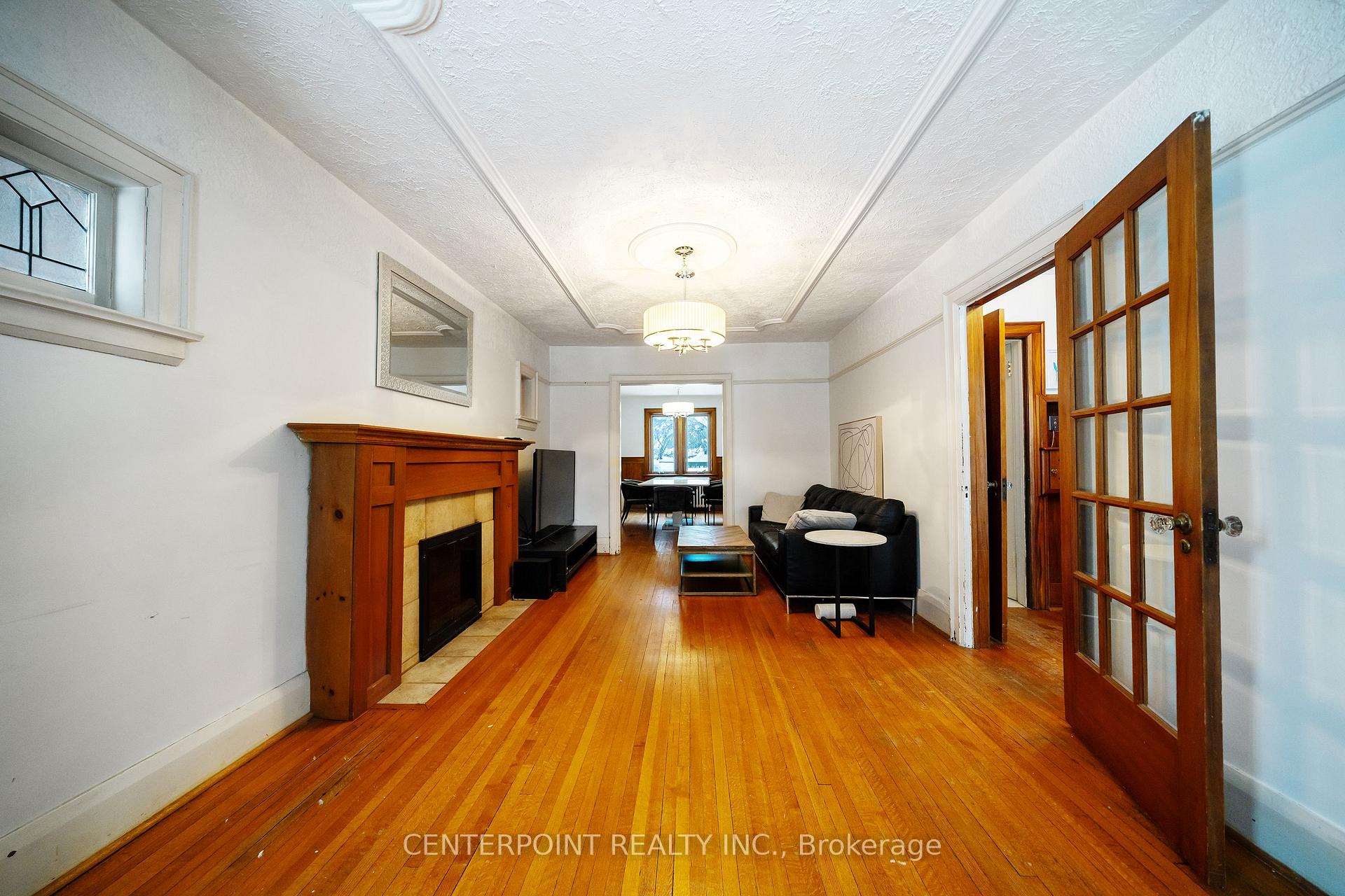 Photo 3 of 431 St Clements Avenue, Toronto, Forest Hill North — HOMEH