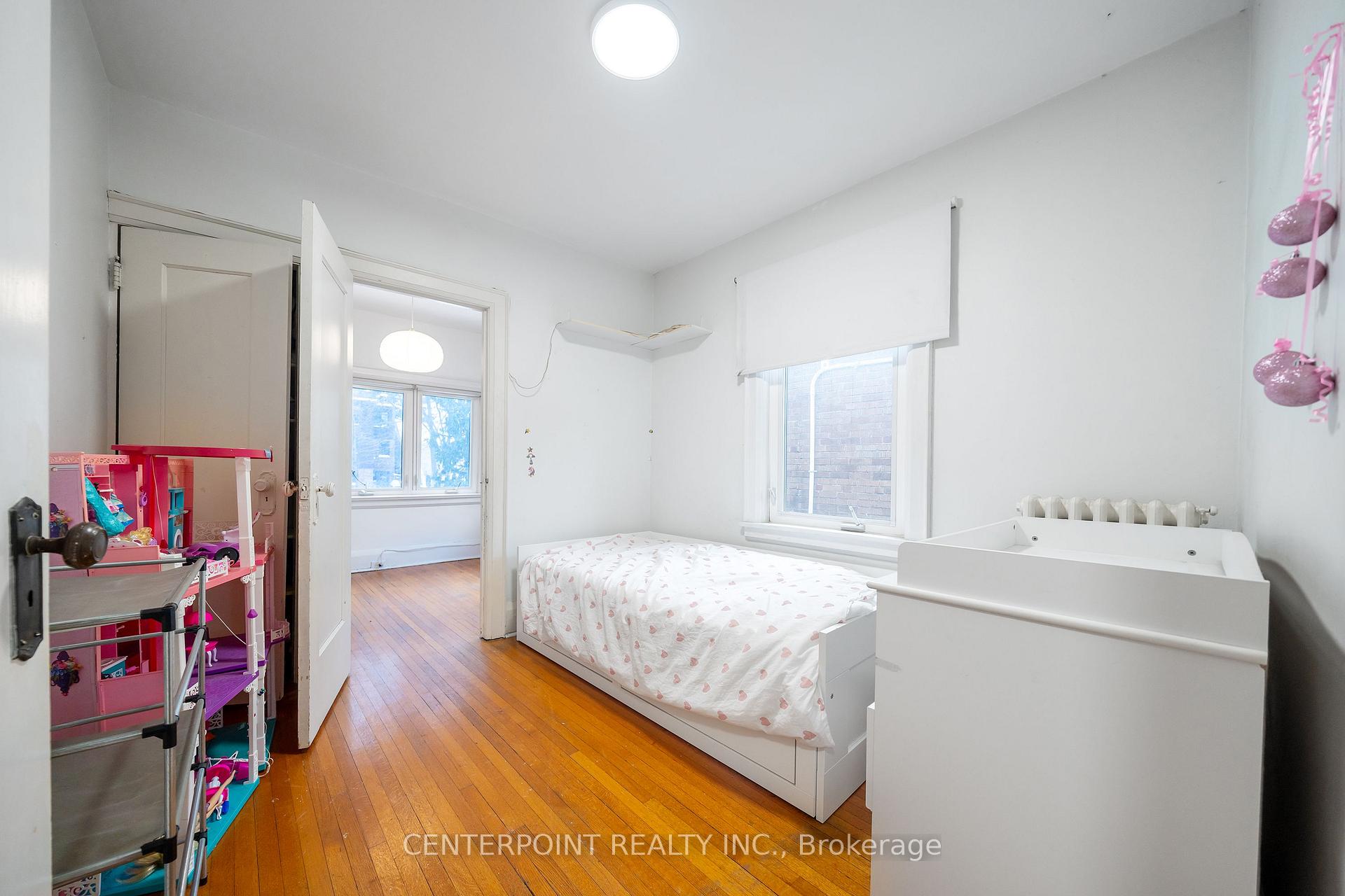 Photo 9 of 431 St Clements Avenue, Toronto, Forest Hill North — HOMEH