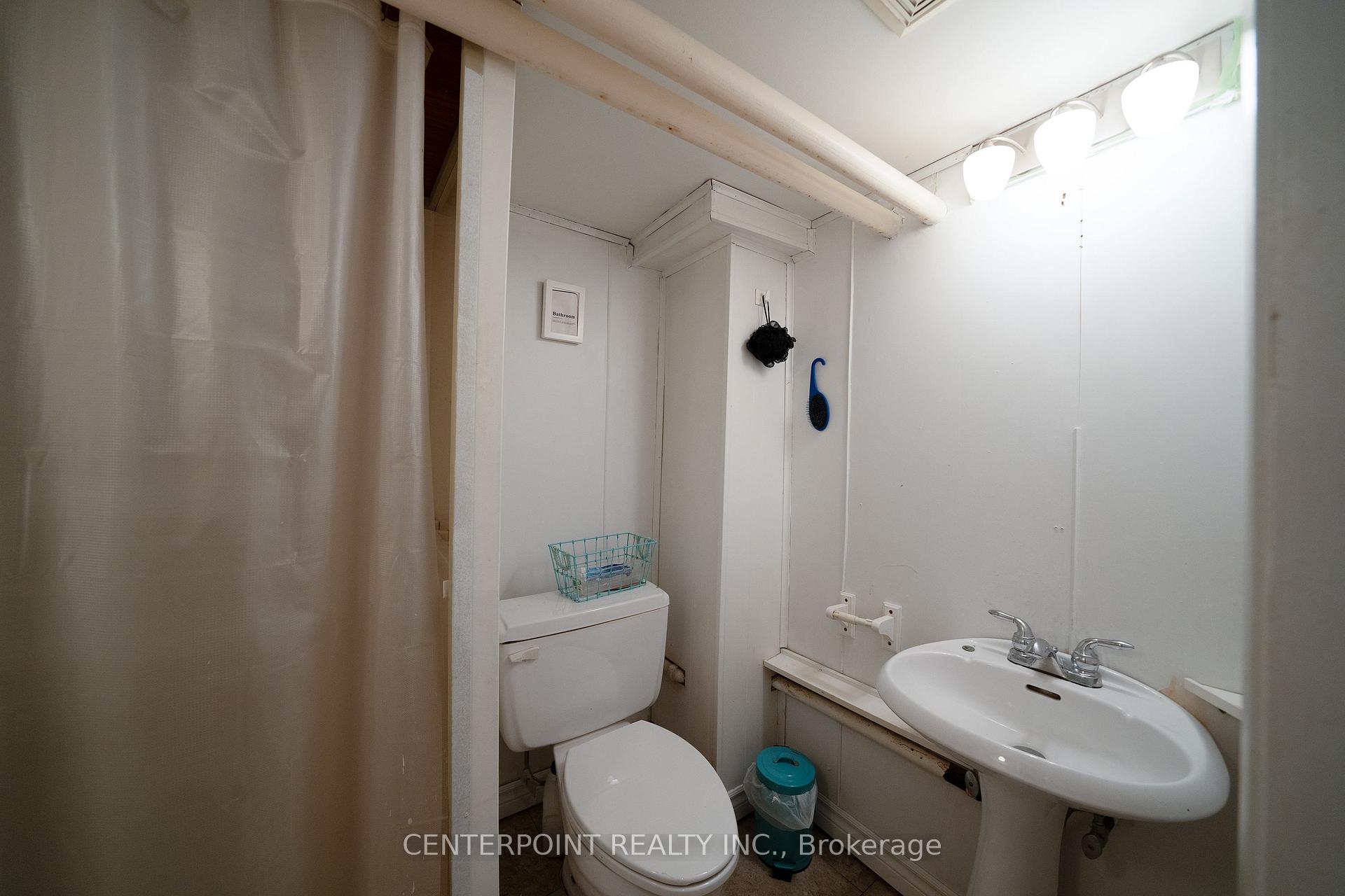 Photo 16 of 431 St Clements Avenue, Toronto, Forest Hill North — HOMEH