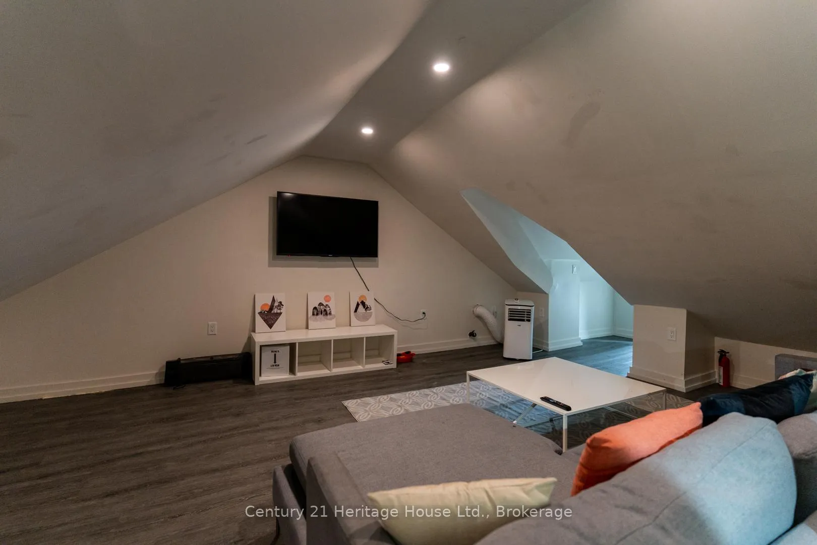 Photo 5 of Unit A, 210 Wilson Street, Hamilton, Landsdale — HOMEH