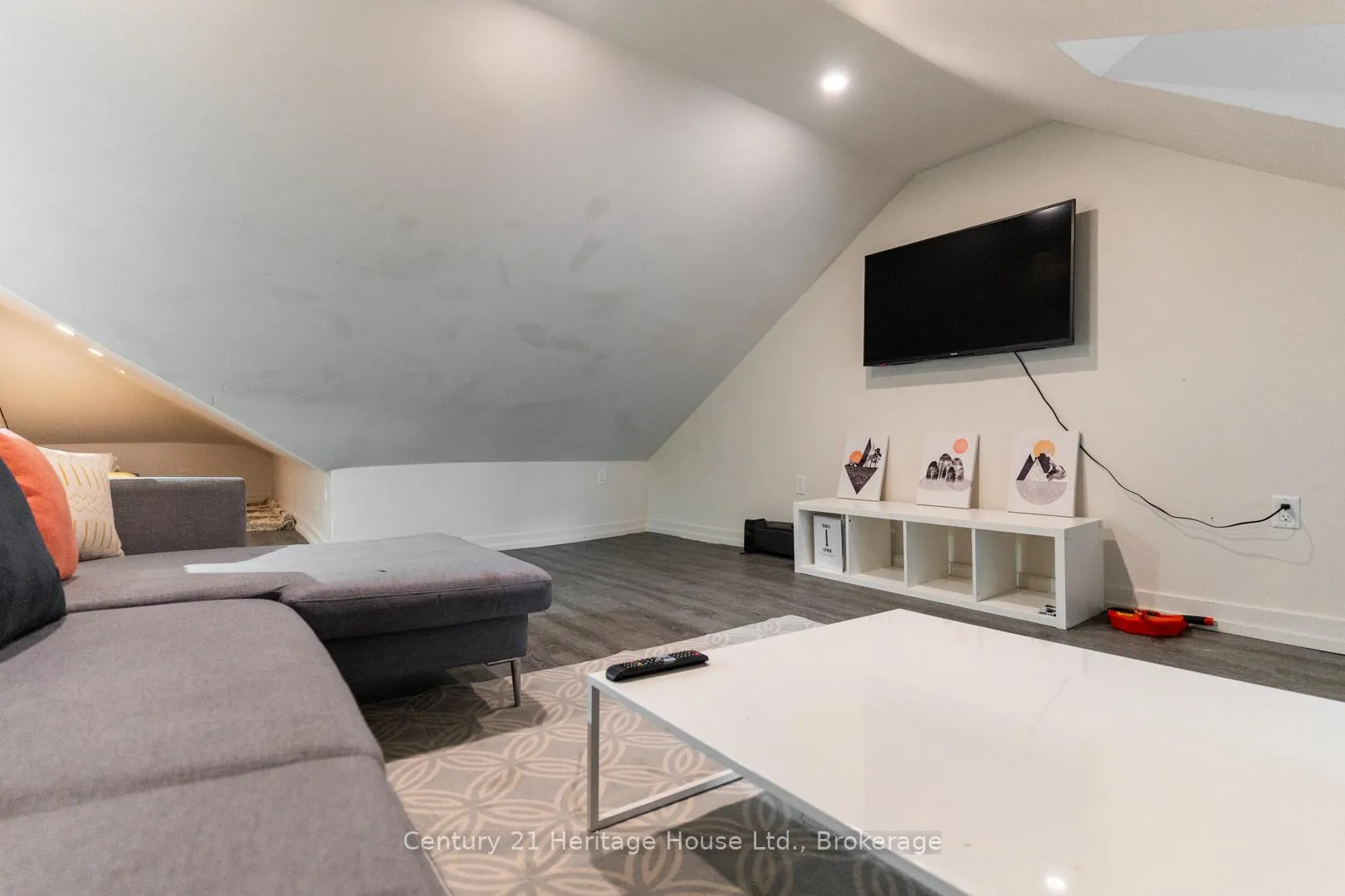Photo 10 of Unit A, 210 Wilson Street, Hamilton, Landsdale — HOMEH