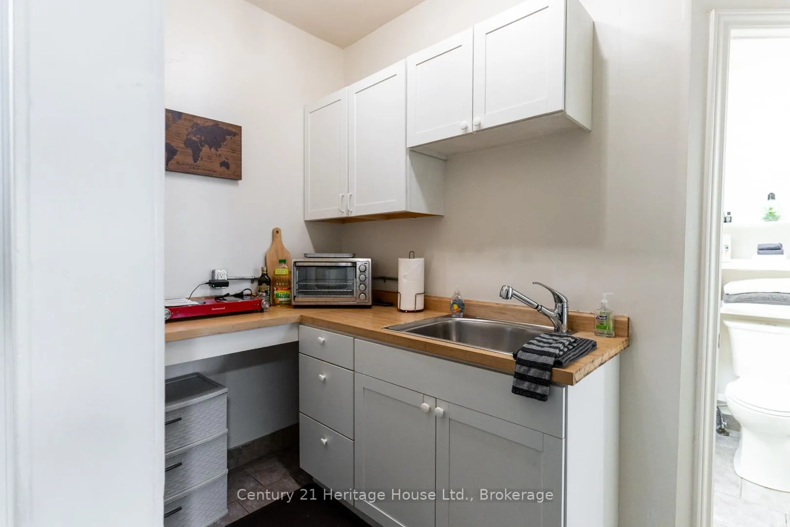 Photo 15 of Unit A, 210 Wilson Street, Hamilton, Landsdale — HOMEH