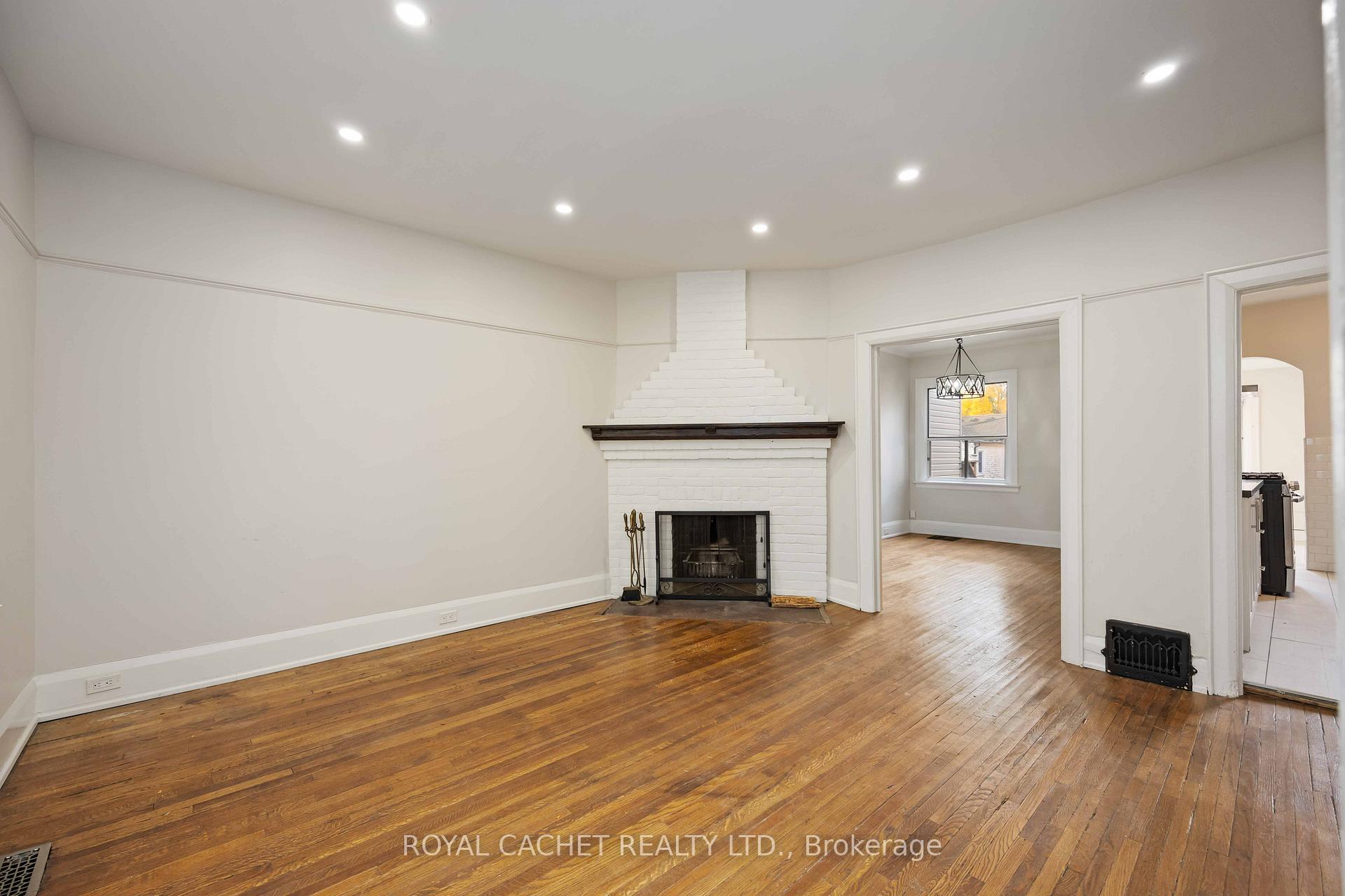 Photo 7 of 54 Glenmore Road, Toronto, Woodbine Corridor — HOMEH